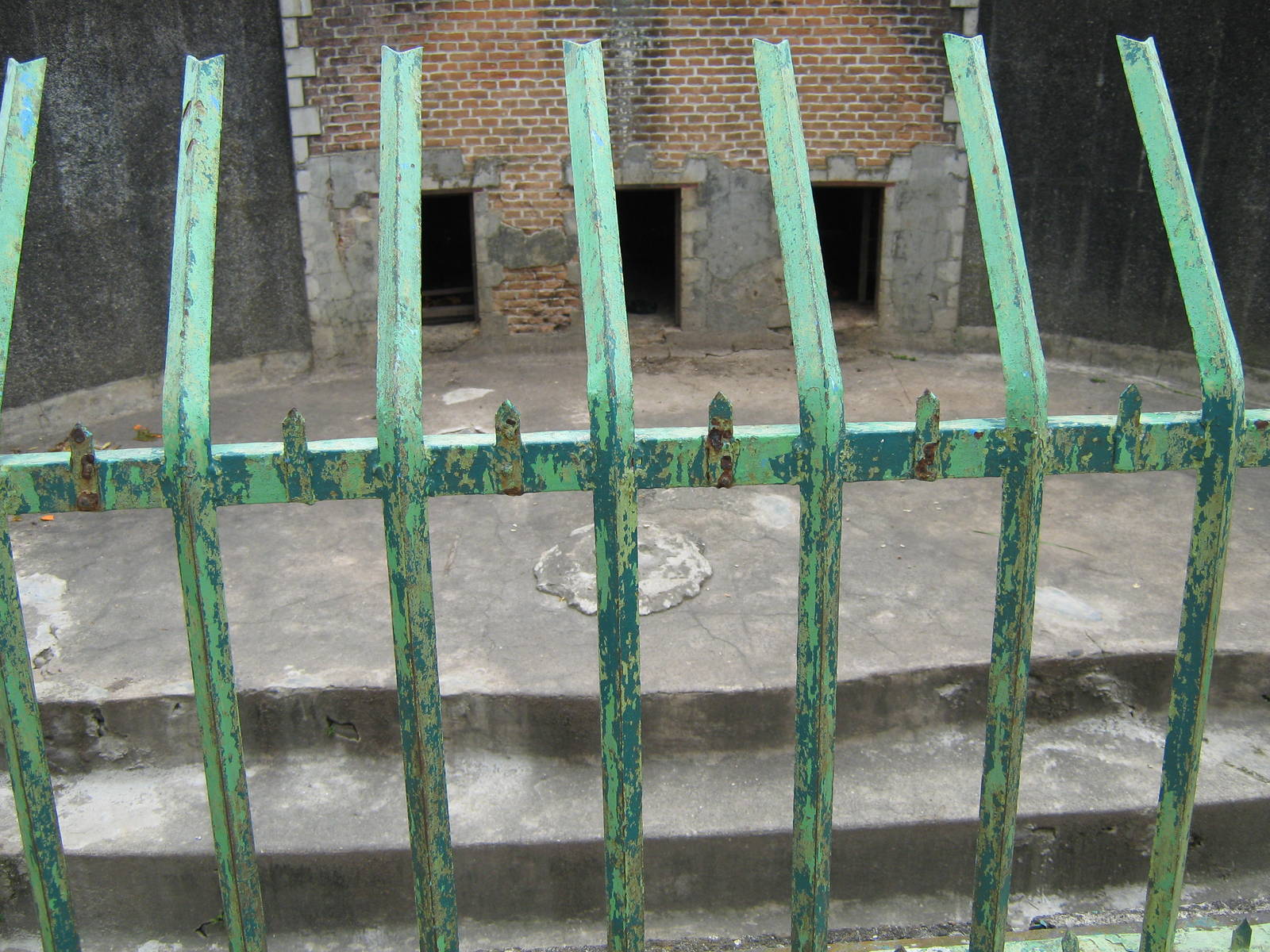first sun bear pit, view from front