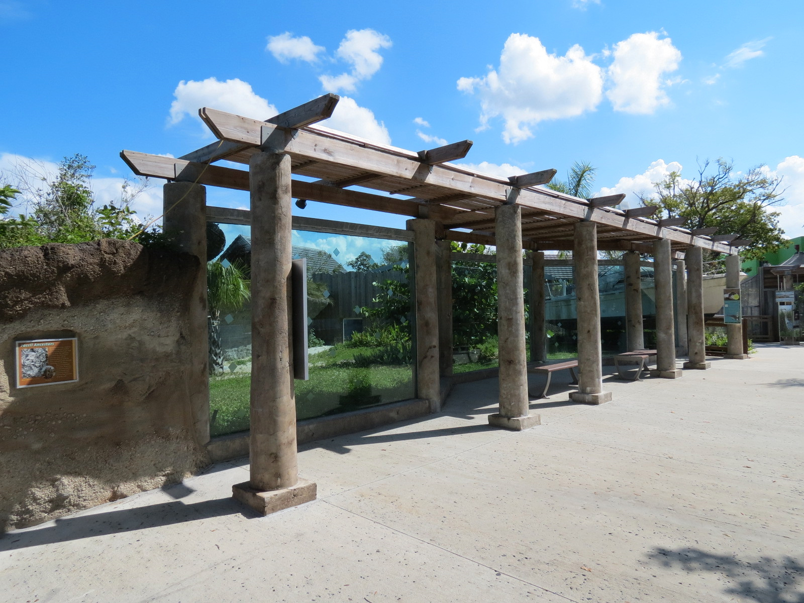 Florida: Mission Everglades - American Crocodile Exhibit - Viewing Shelter