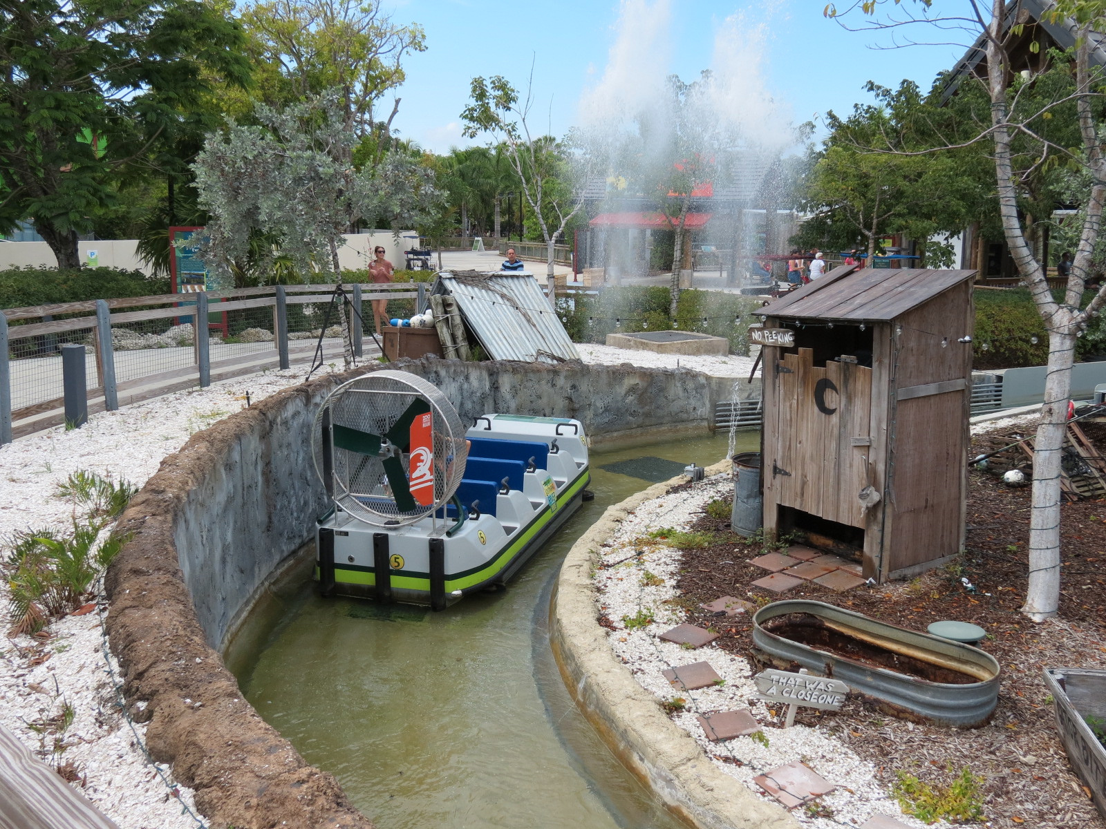 Florida: Mission Everglades - Lostman's River Ride - Splash Finale