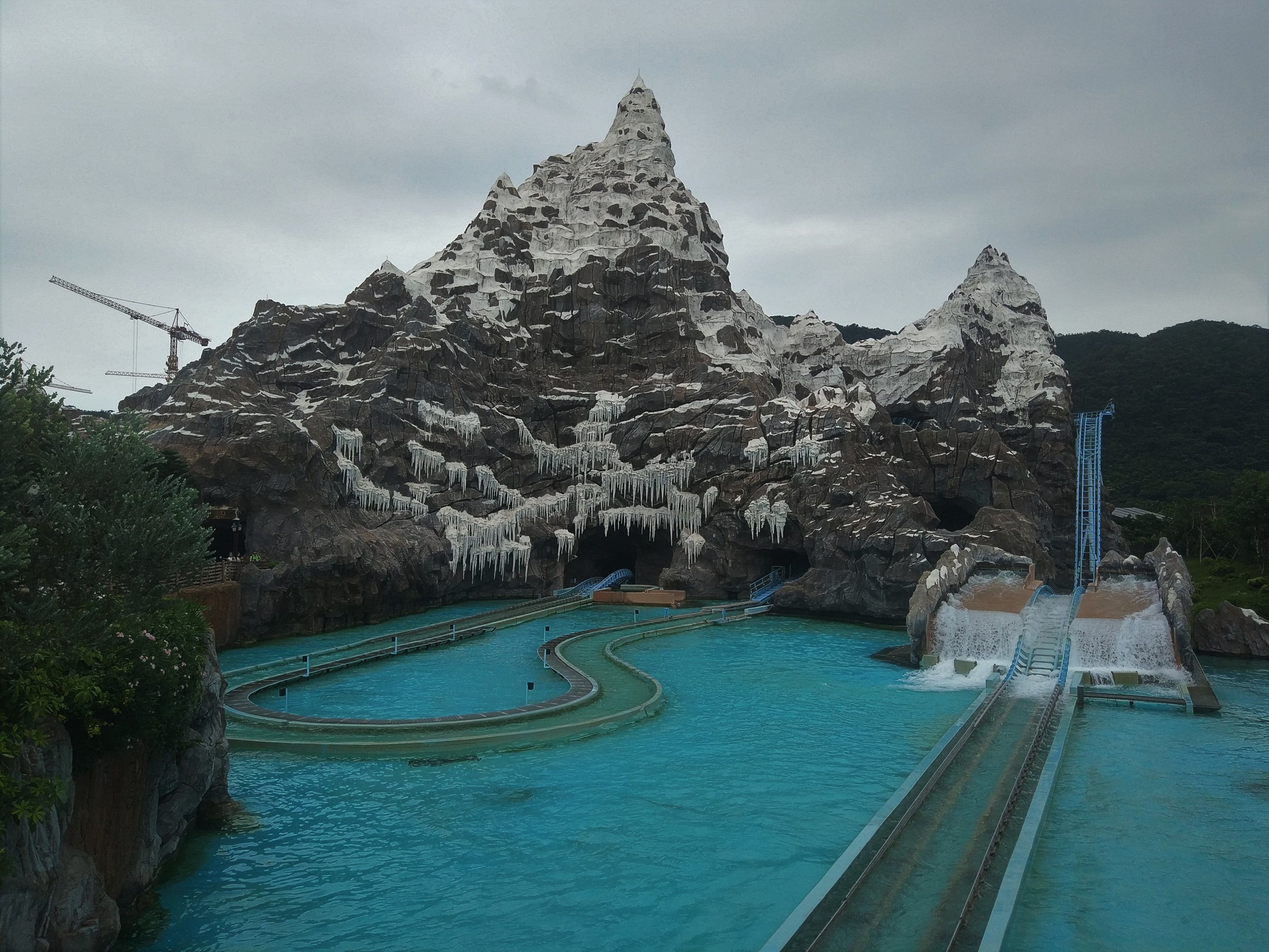 Flume/Coaster Ride on Polar Mountain