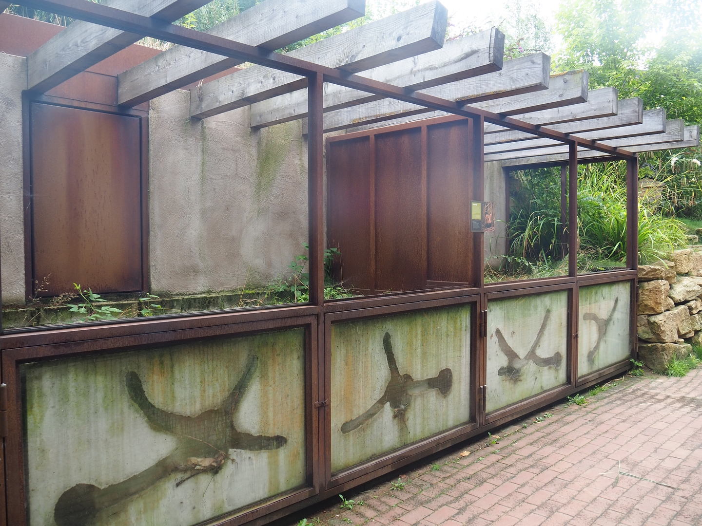 Former European hamster exhibits - To be converted to exhibits for smooth snakes, 2022-08-20