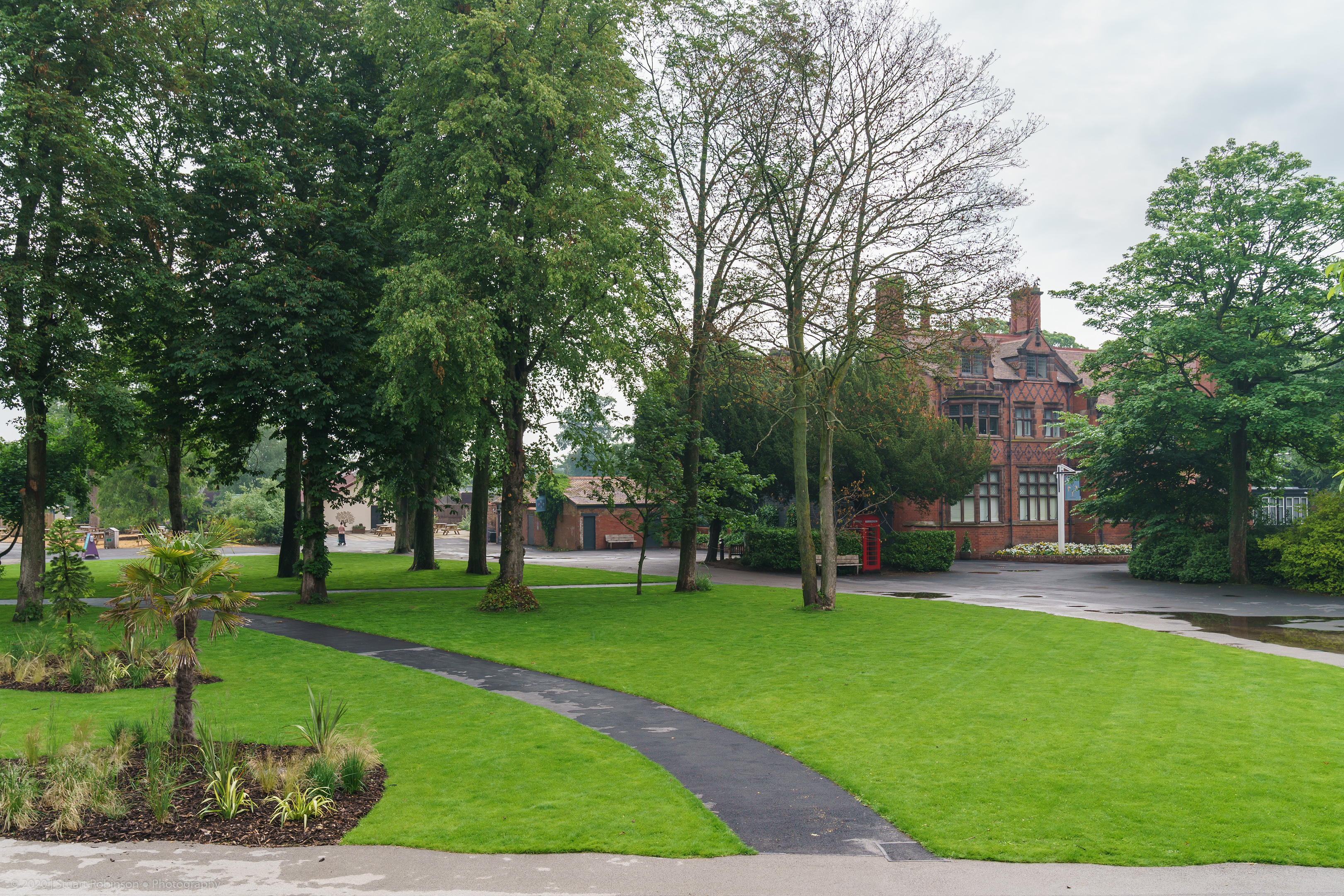 Former Lion Enclosure - 16/06/2020