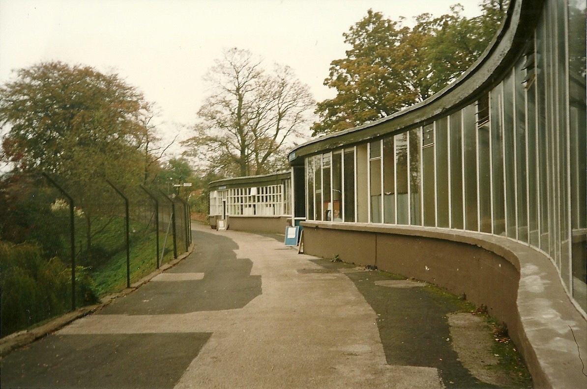 Former Moat Cafe 1st November 1997