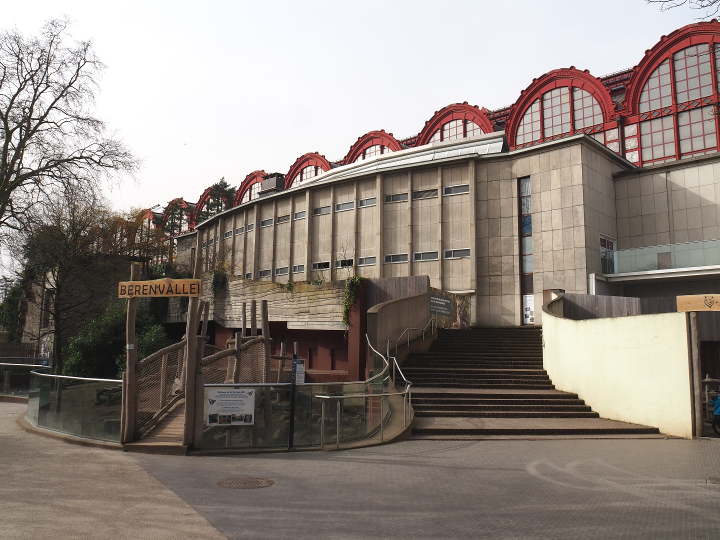 Former Sea lion and dolphin building, staircase to jubilee complex and Spectacled bear exhibit temporarily used as playground, 2022-03-16