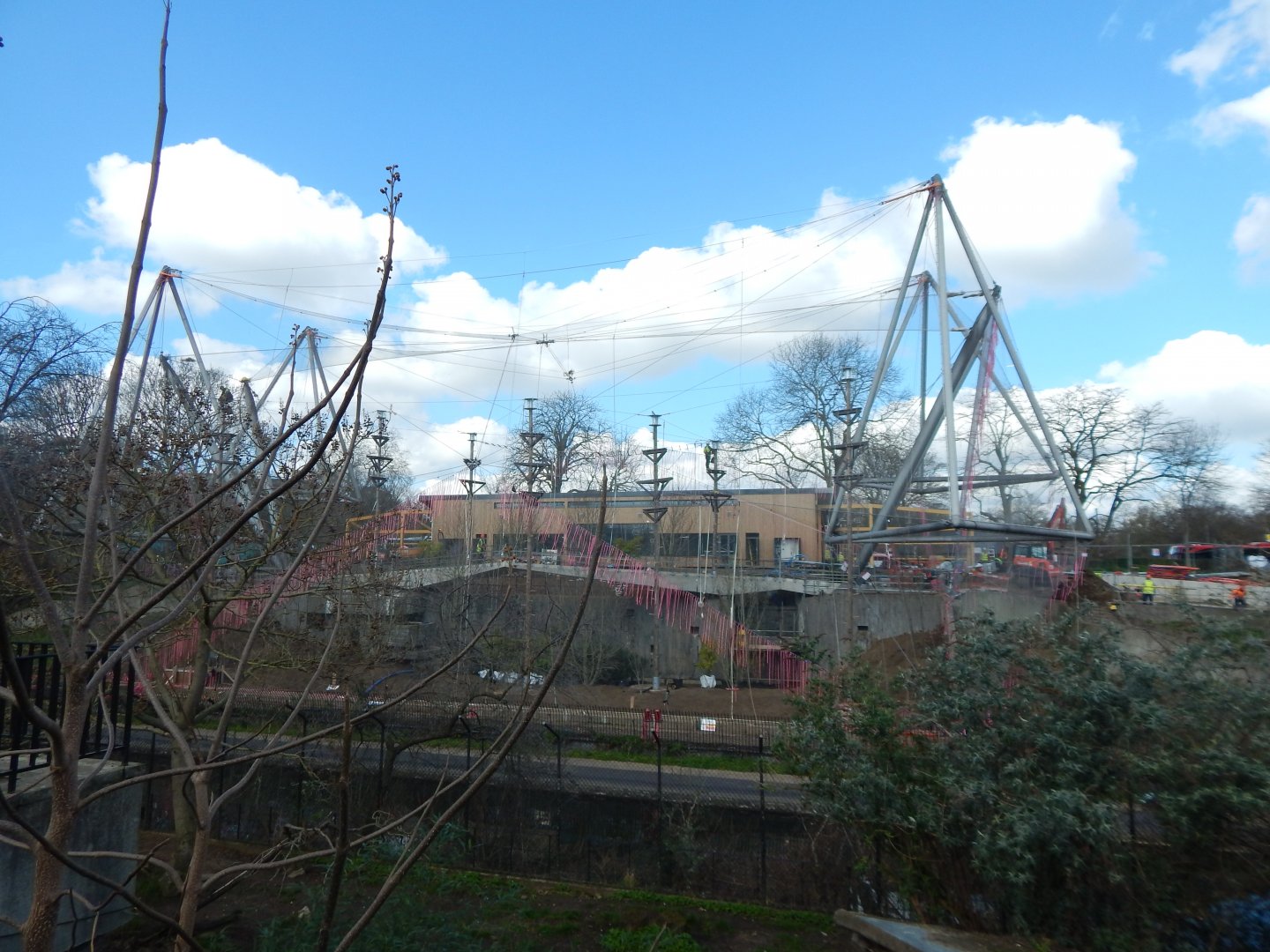 Former Snowdon Aviary 180322