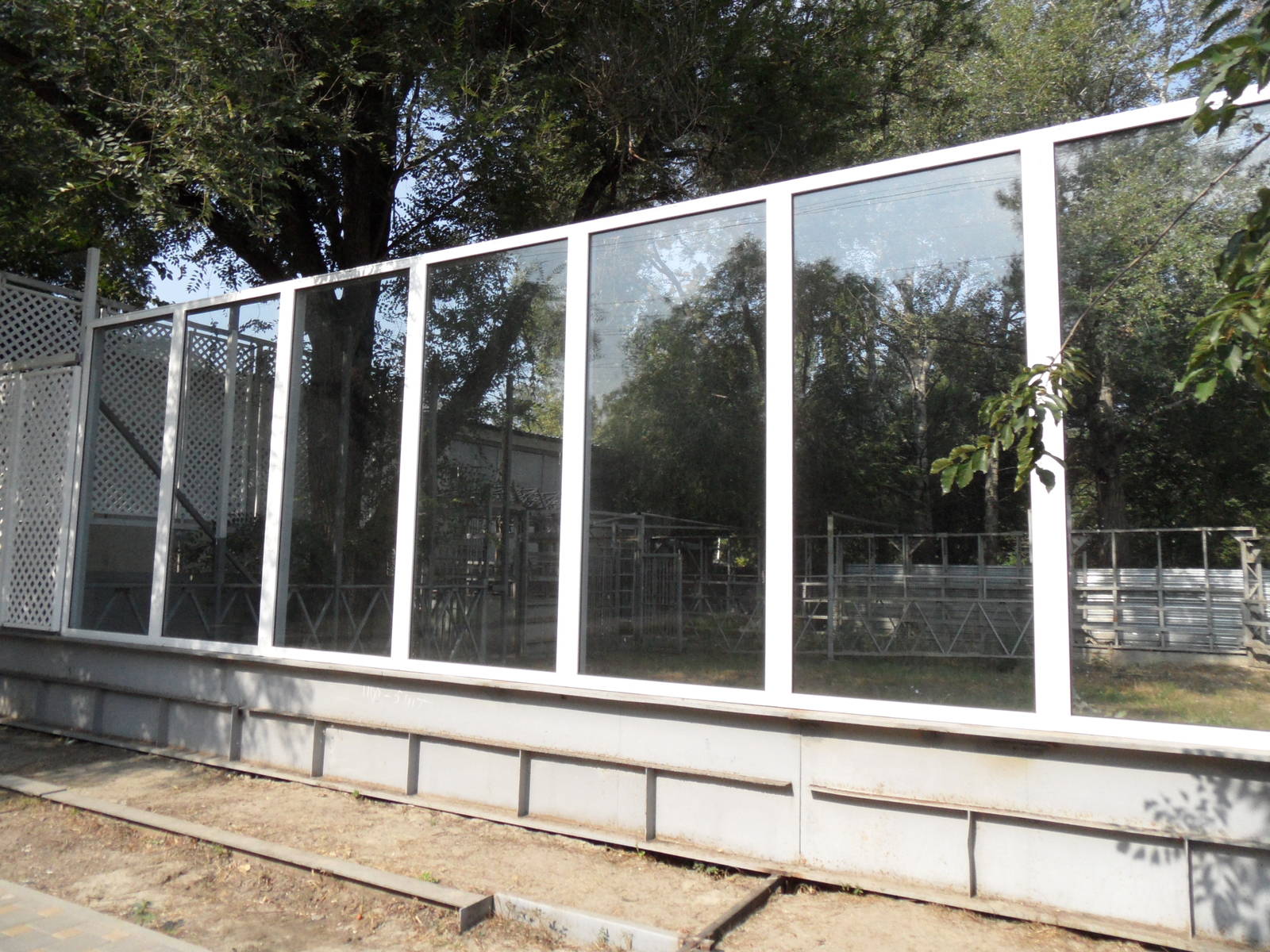 Former temporary elephant exhibit