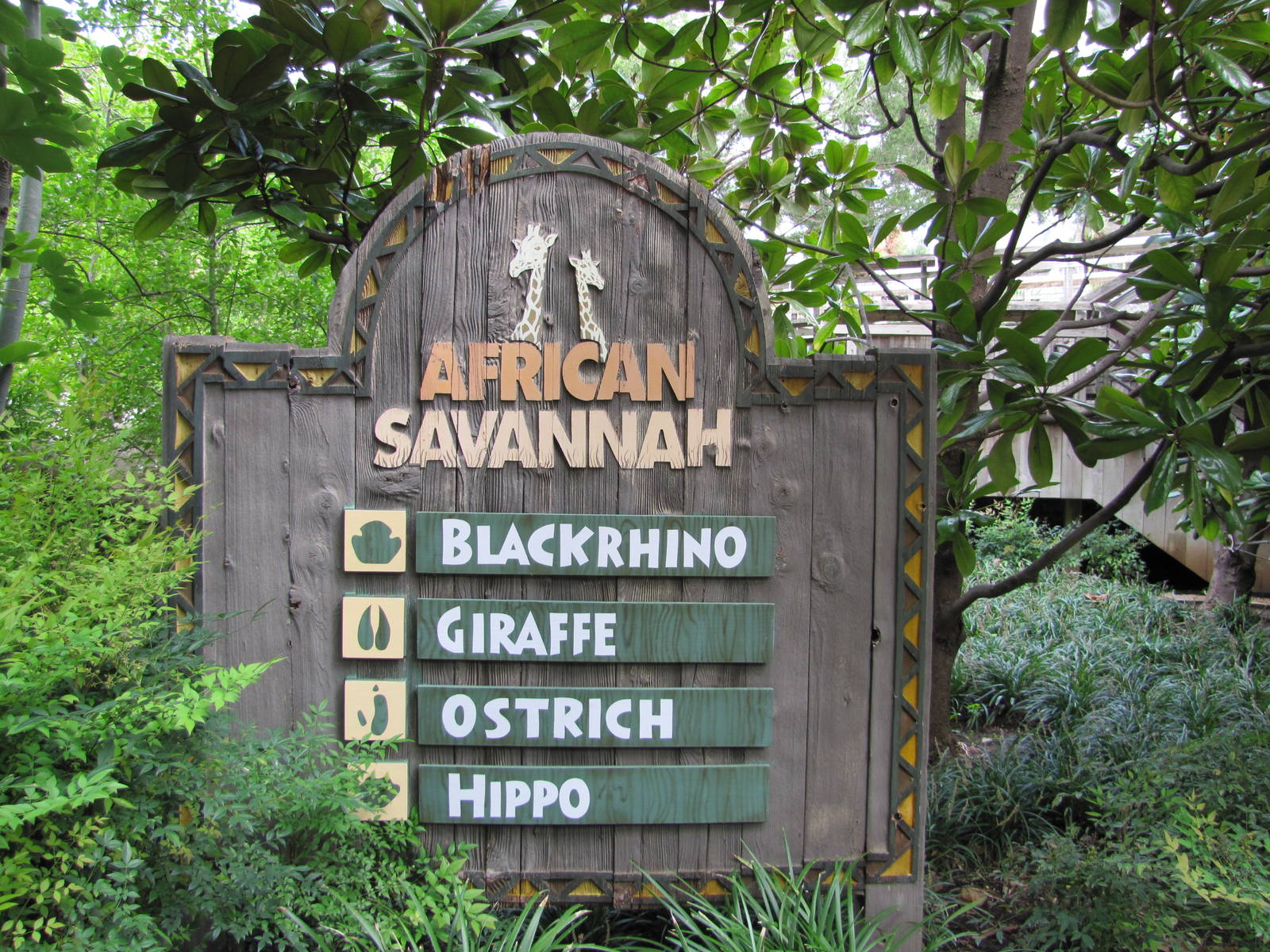 Fort Worth Zoo 2010 - Signpost example