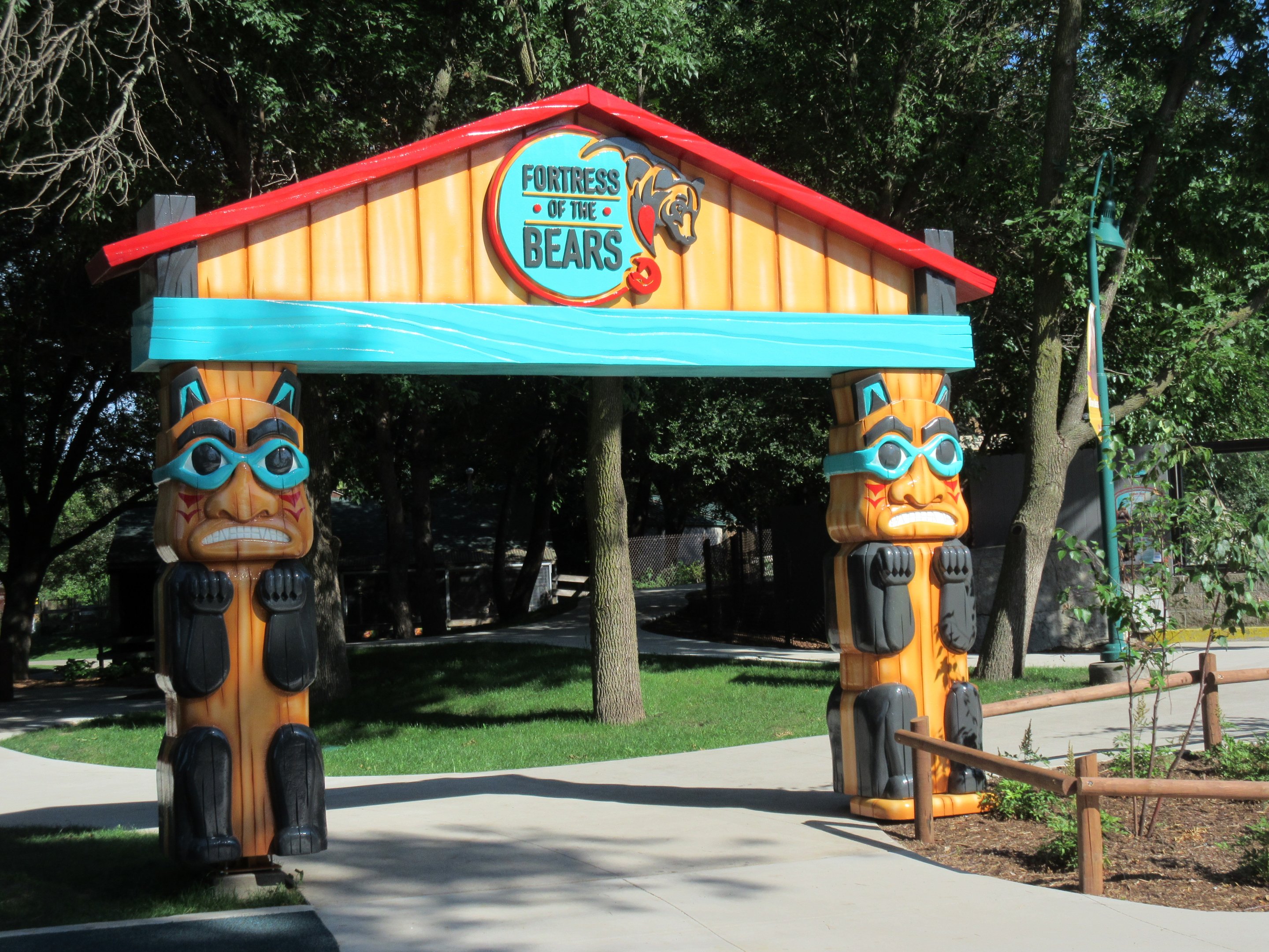 Fortress of the Bears: Grizzlies (New in 2018)