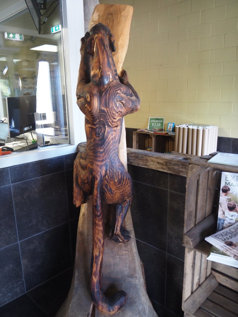 Fossa wooden statue, 2025-04-12
