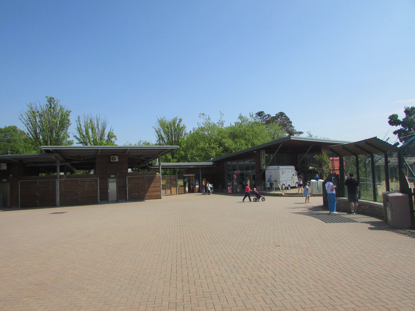 Fota Wildlife Park - Entrance plaza