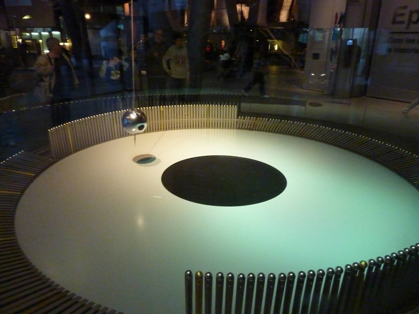 Foucault's pendulum, 7th April 2012.