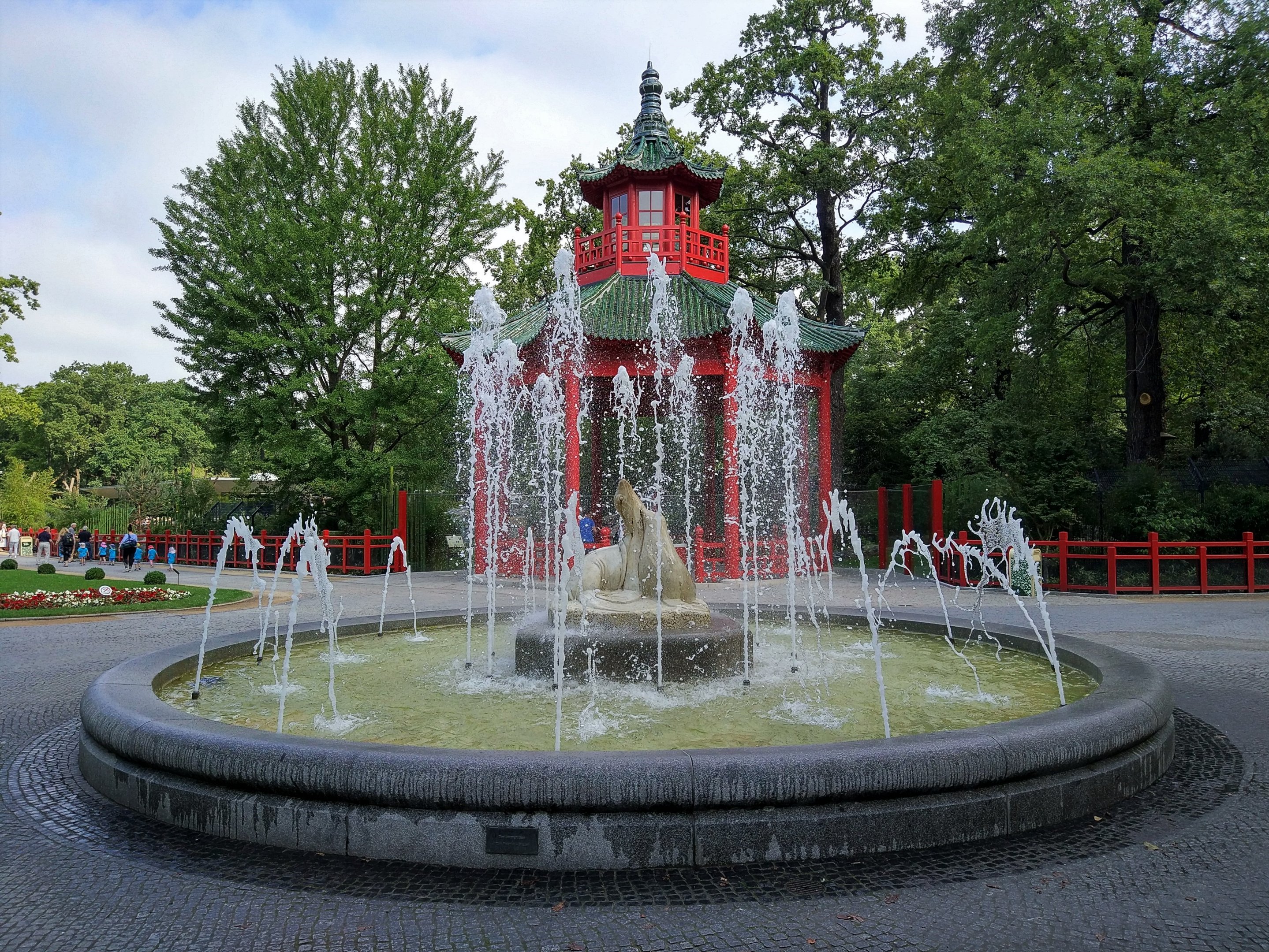 Fountain and Panda Viewing Pavilion