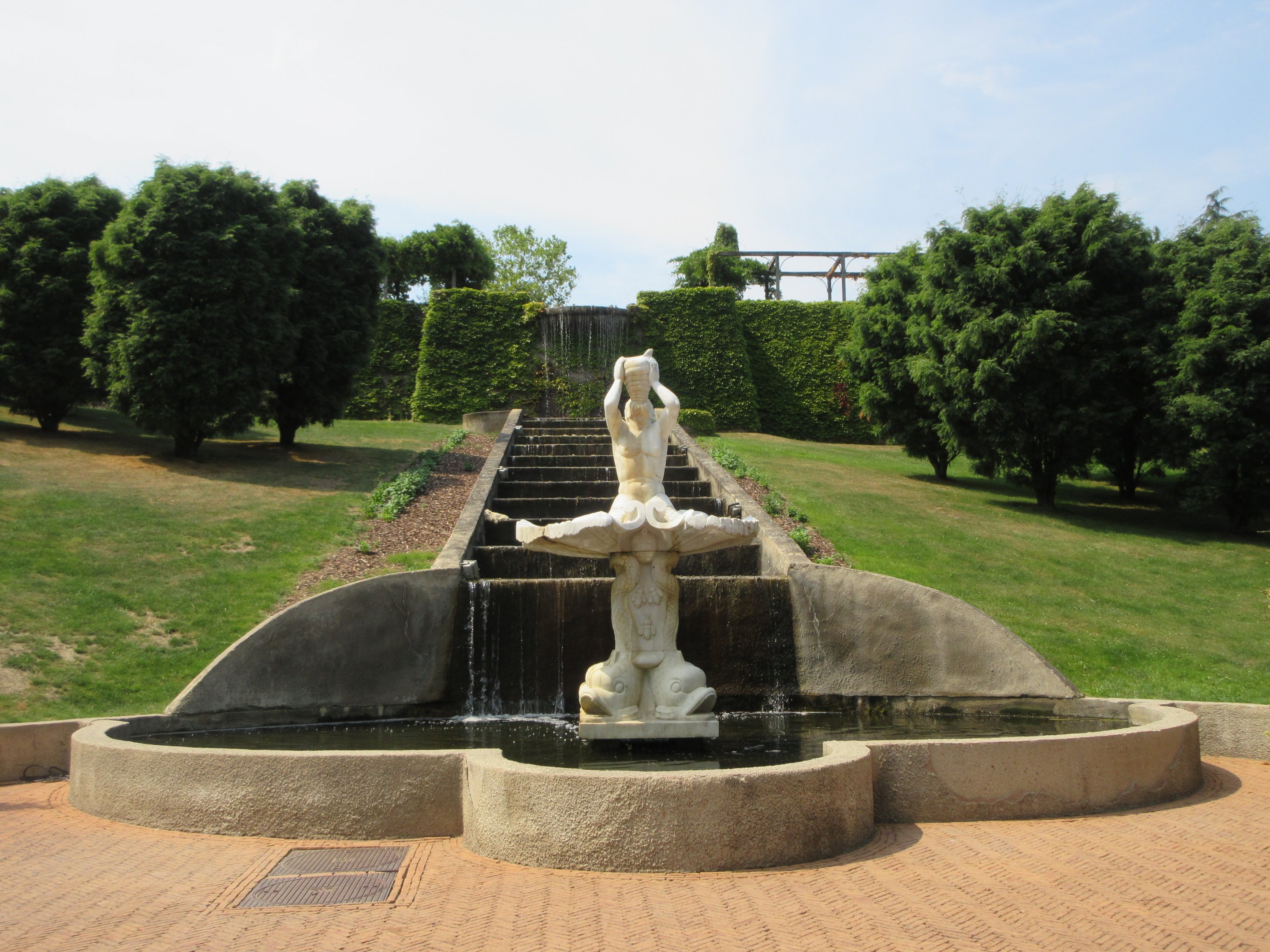 Fountain + Scenic Walkway