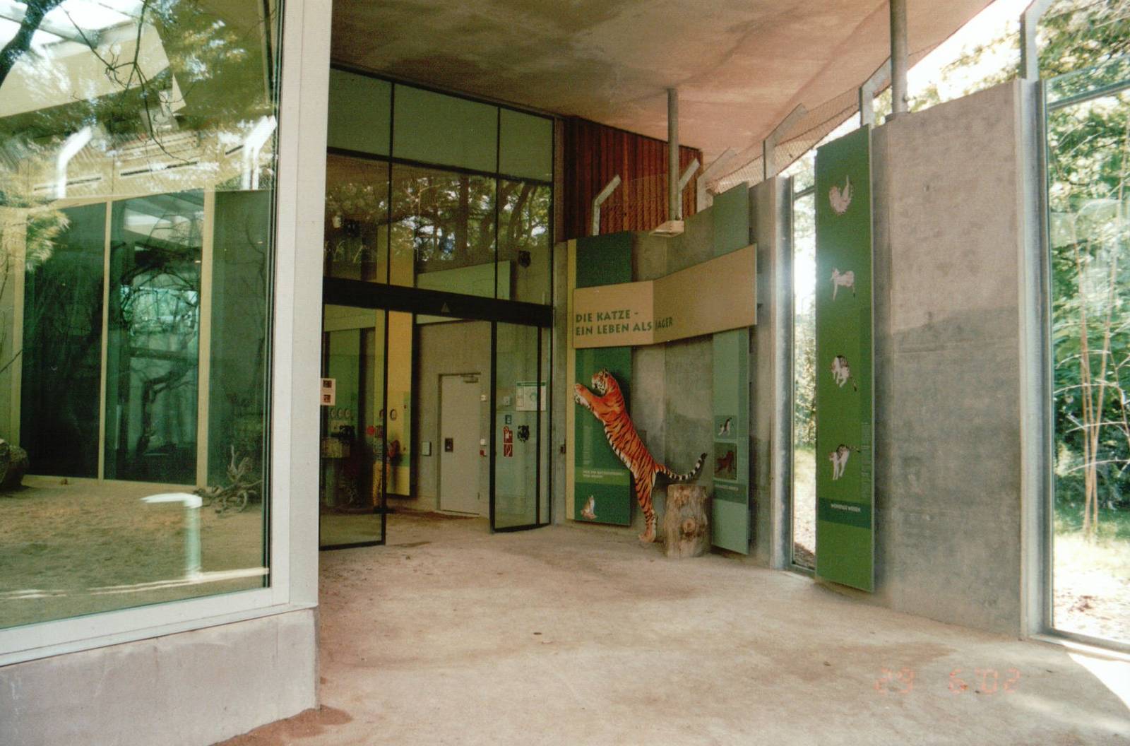Frankfurt Zoo 2002 - Entrance to the new Cat House