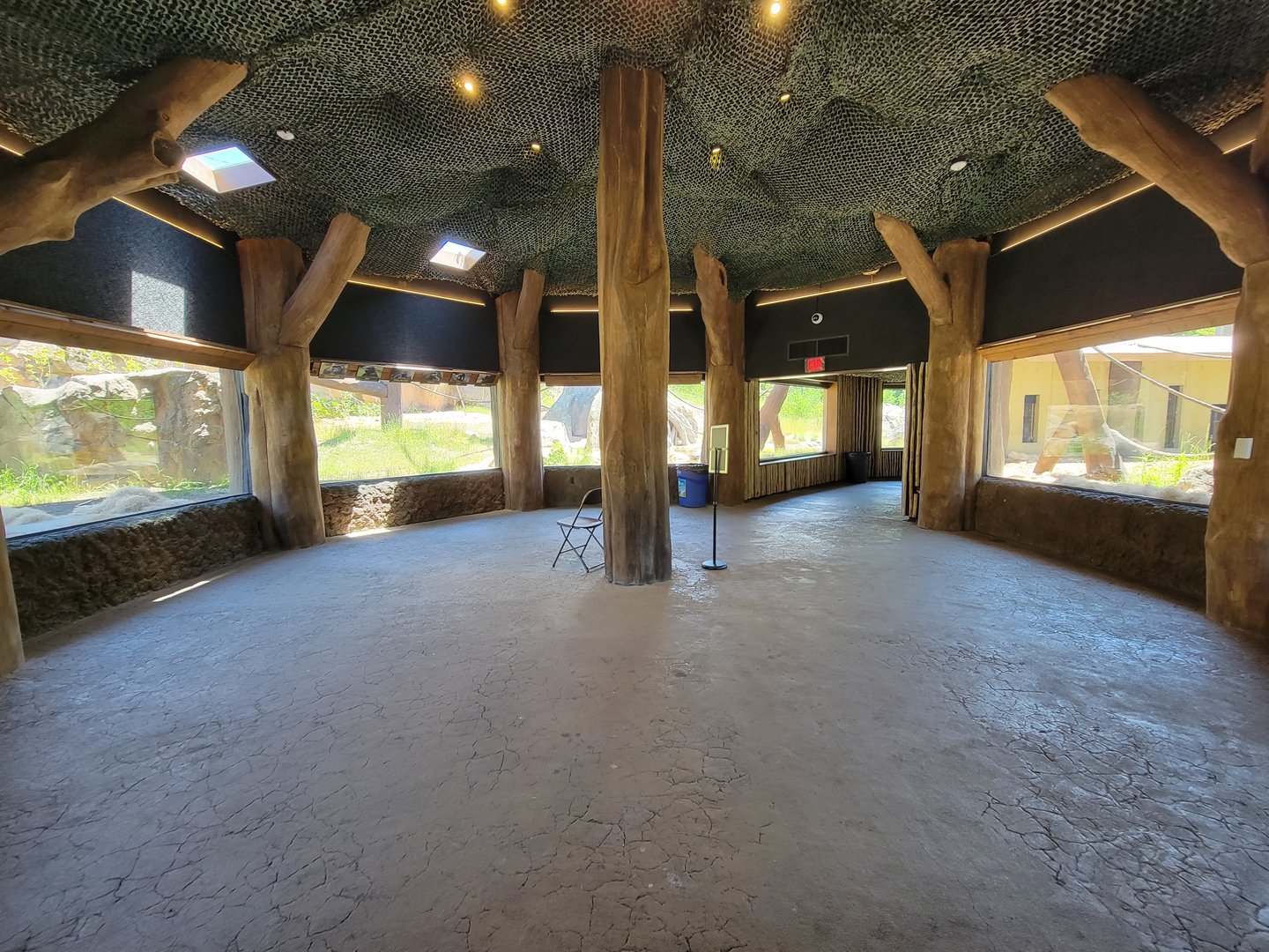 Franklin Park 7/22 - Gorilla Grove, central area under/between outdoor yards