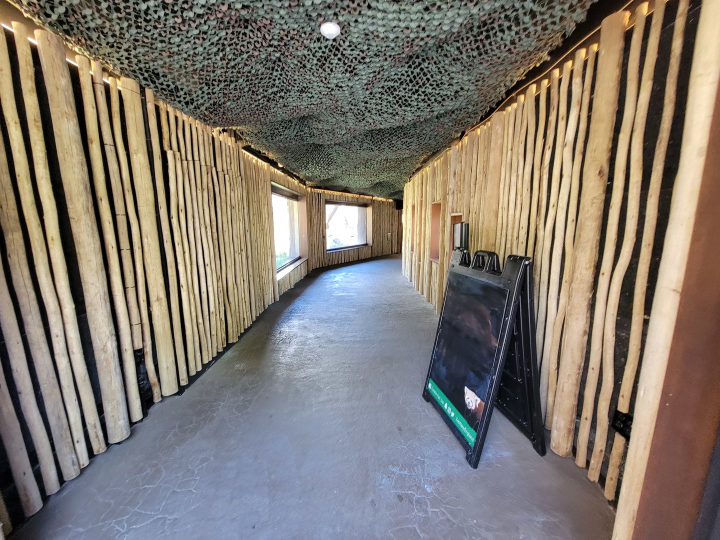 Franklin Park 7/22 - Gorilla Grove, hall under/between outdoor areas