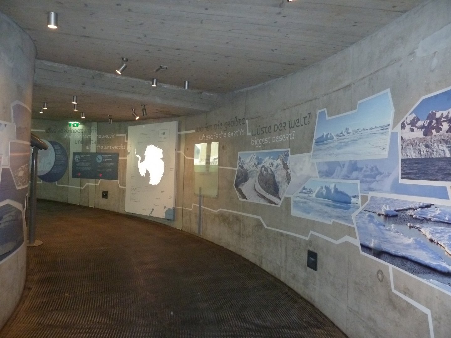 Franz Joseph Land - Polar dome visitors center - Education