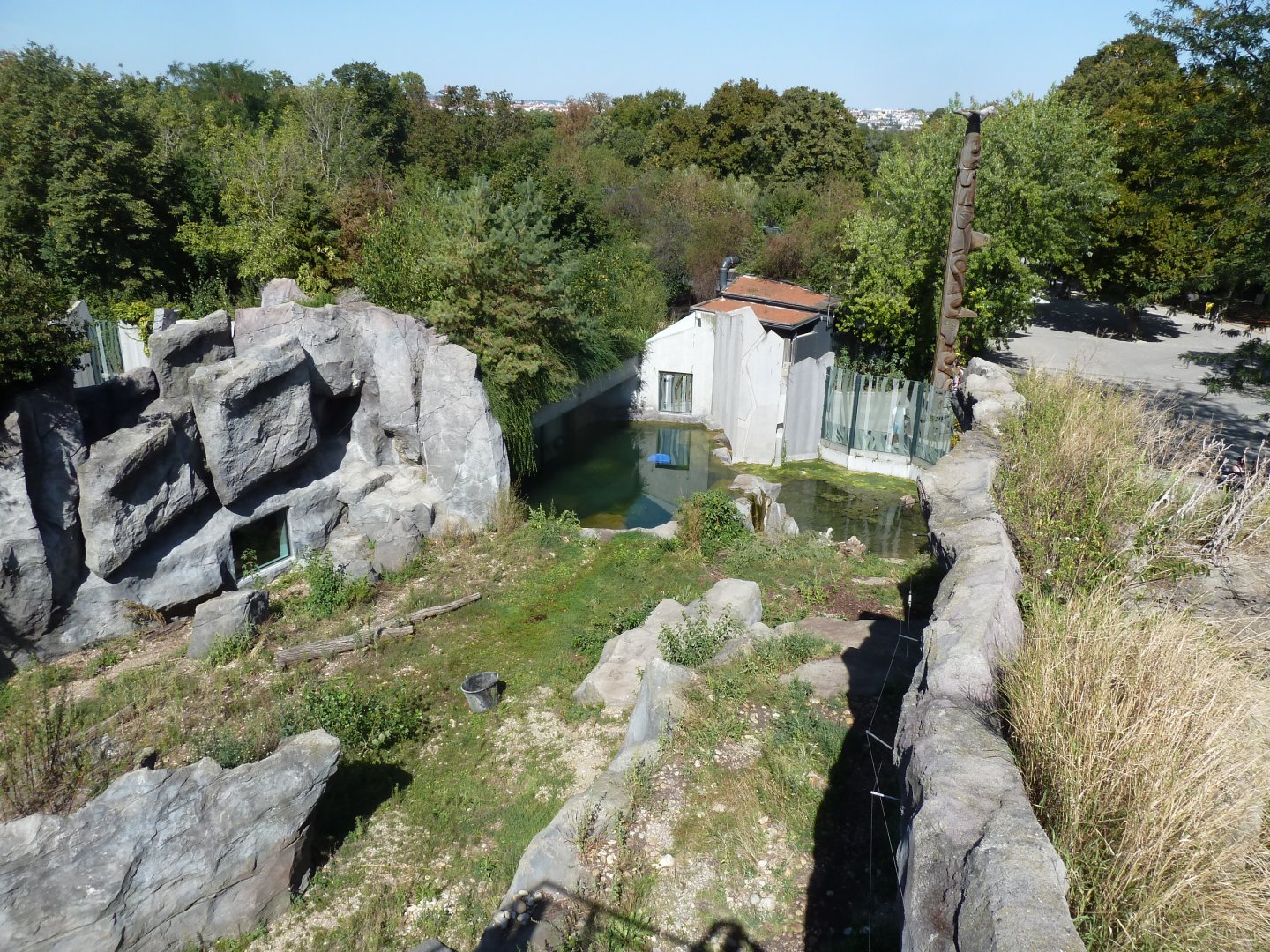 Franz Joseph Land - Second polar bear enclosure
