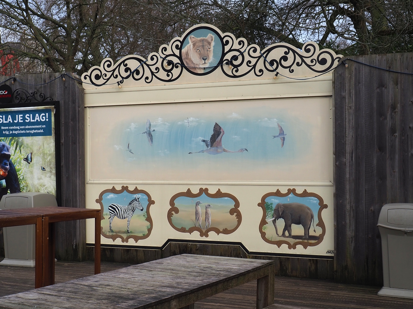 Fries stand with animal paintings near the lion exhibit, 2024-02-17