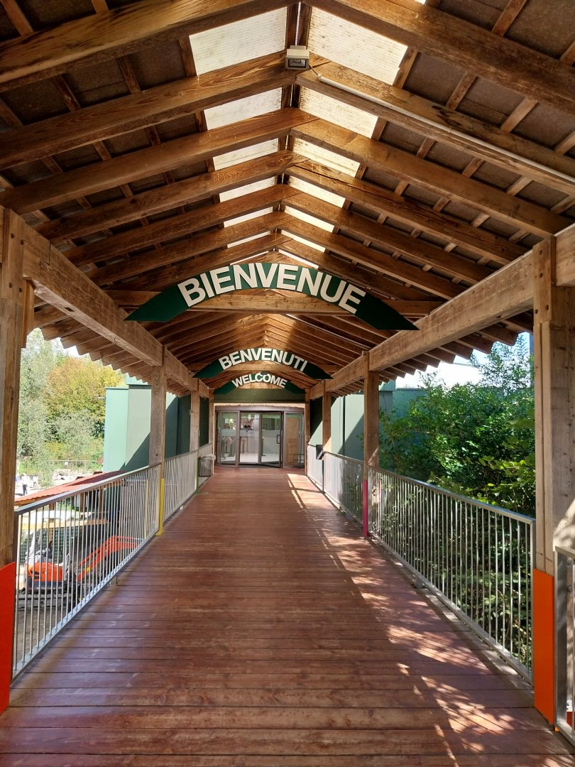 From parking lot to entrance