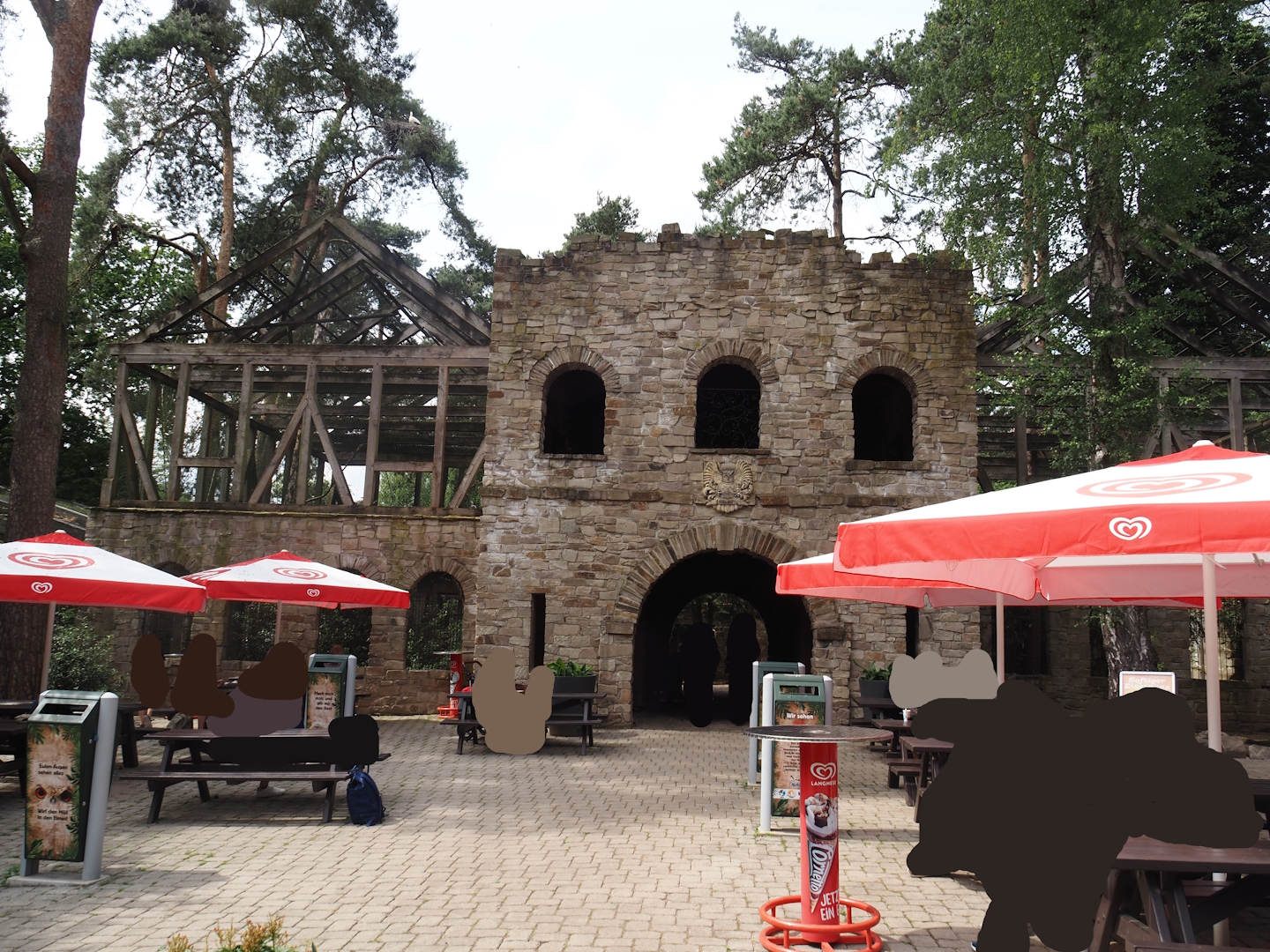 Front and entrance of the Uhu-Burg and terrace area, 2024-05-21