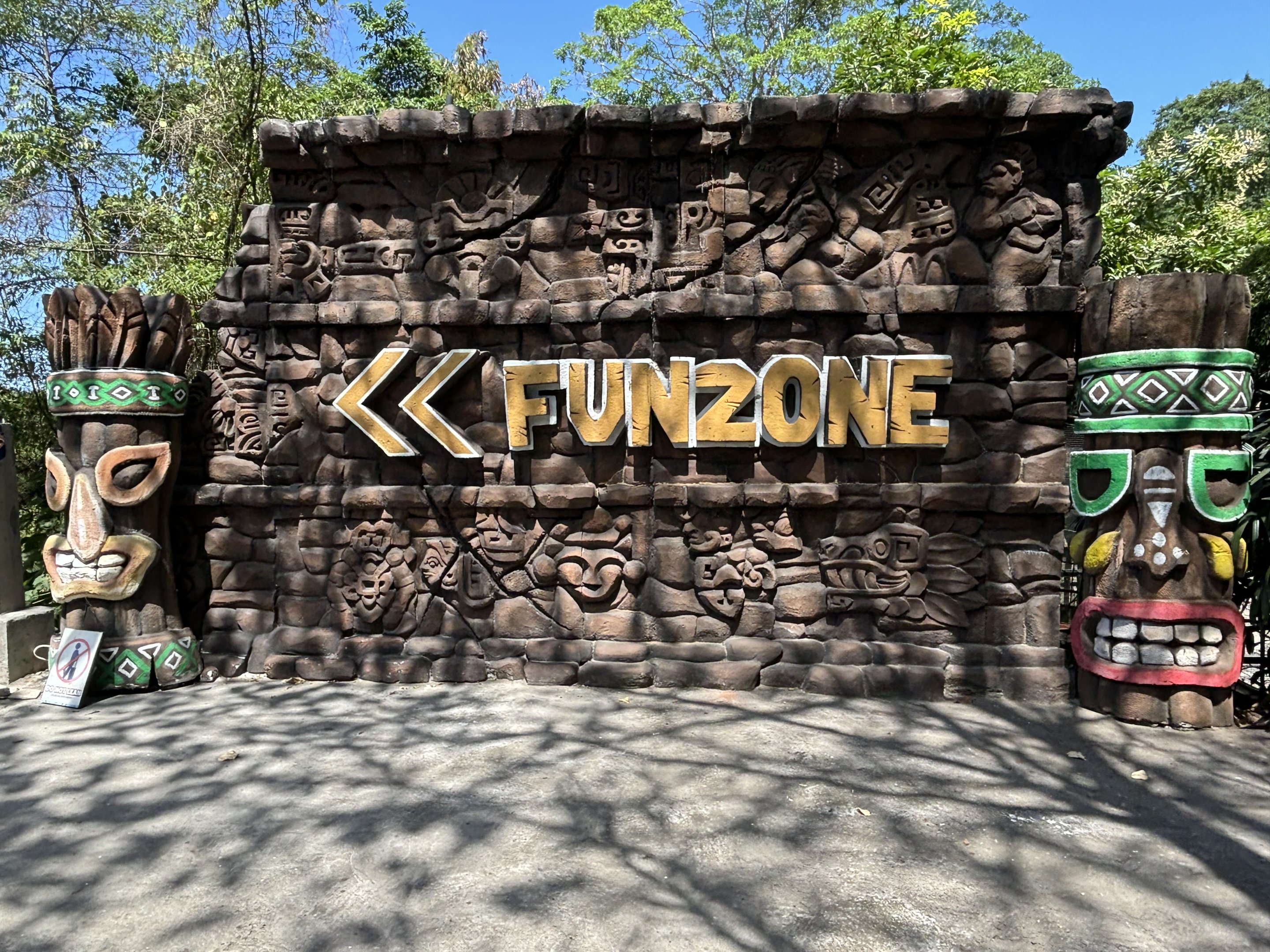 Fun Zone - sign