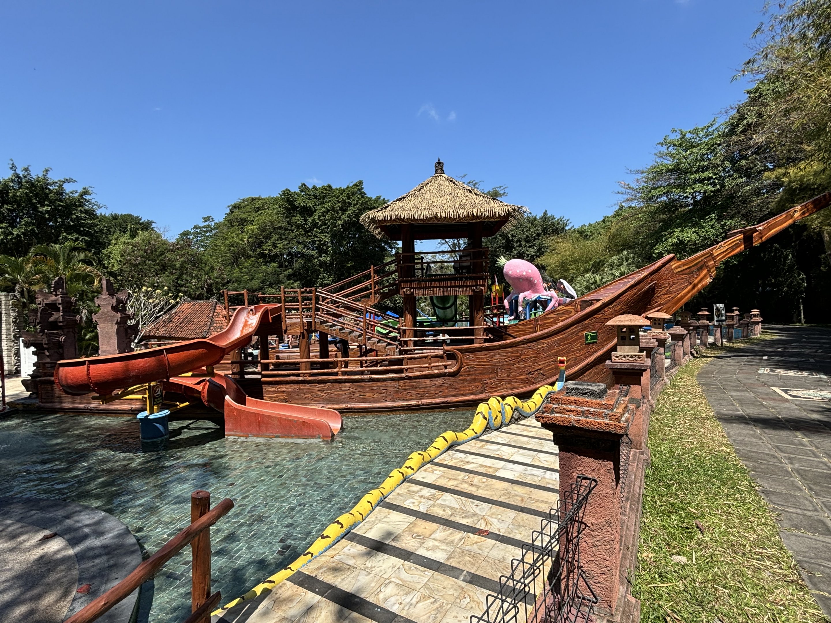 Fun Zone - water play area