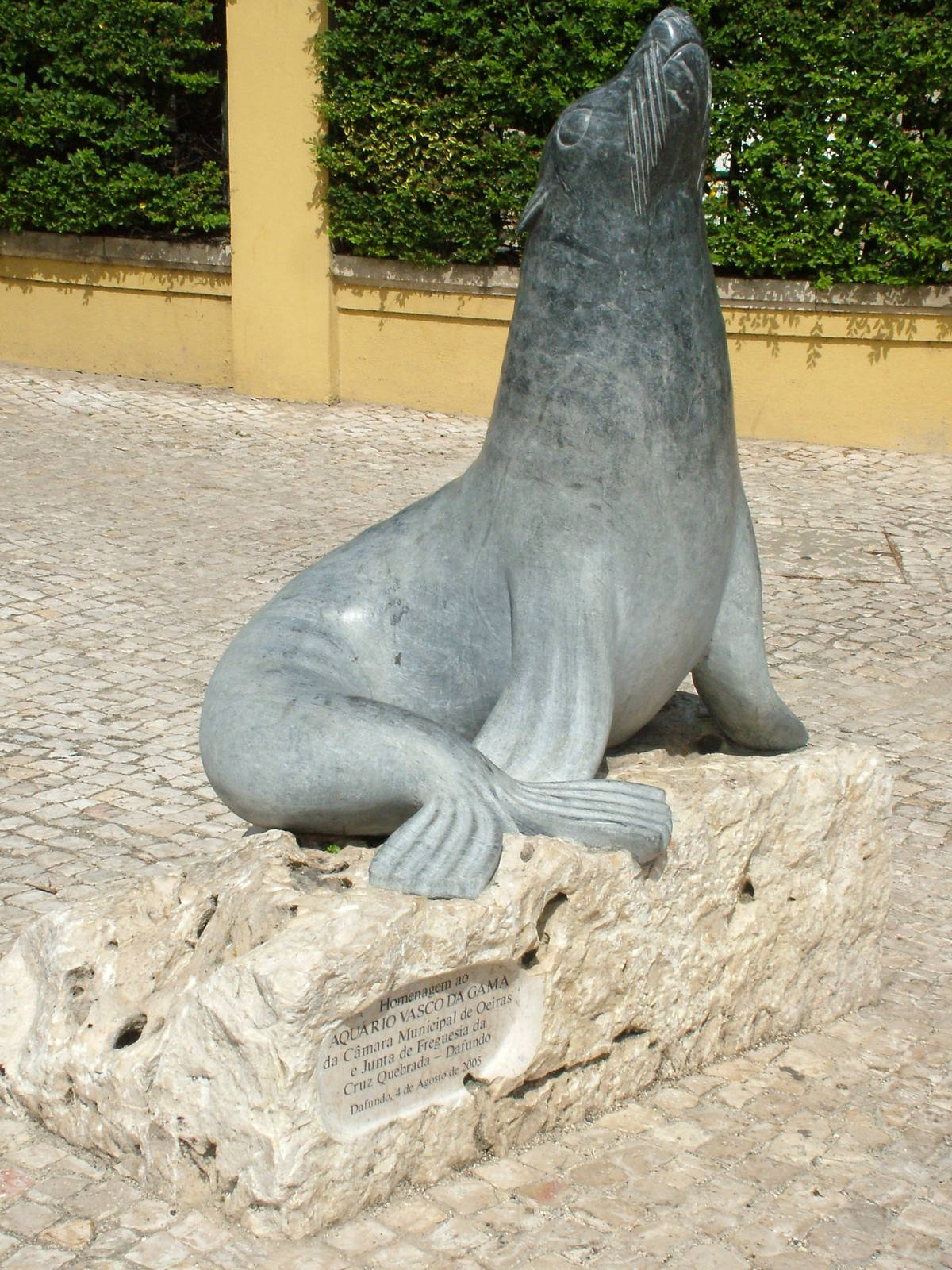 Fur Seal Sculpture at Vasco da Gama Aquarium, 25/05/11