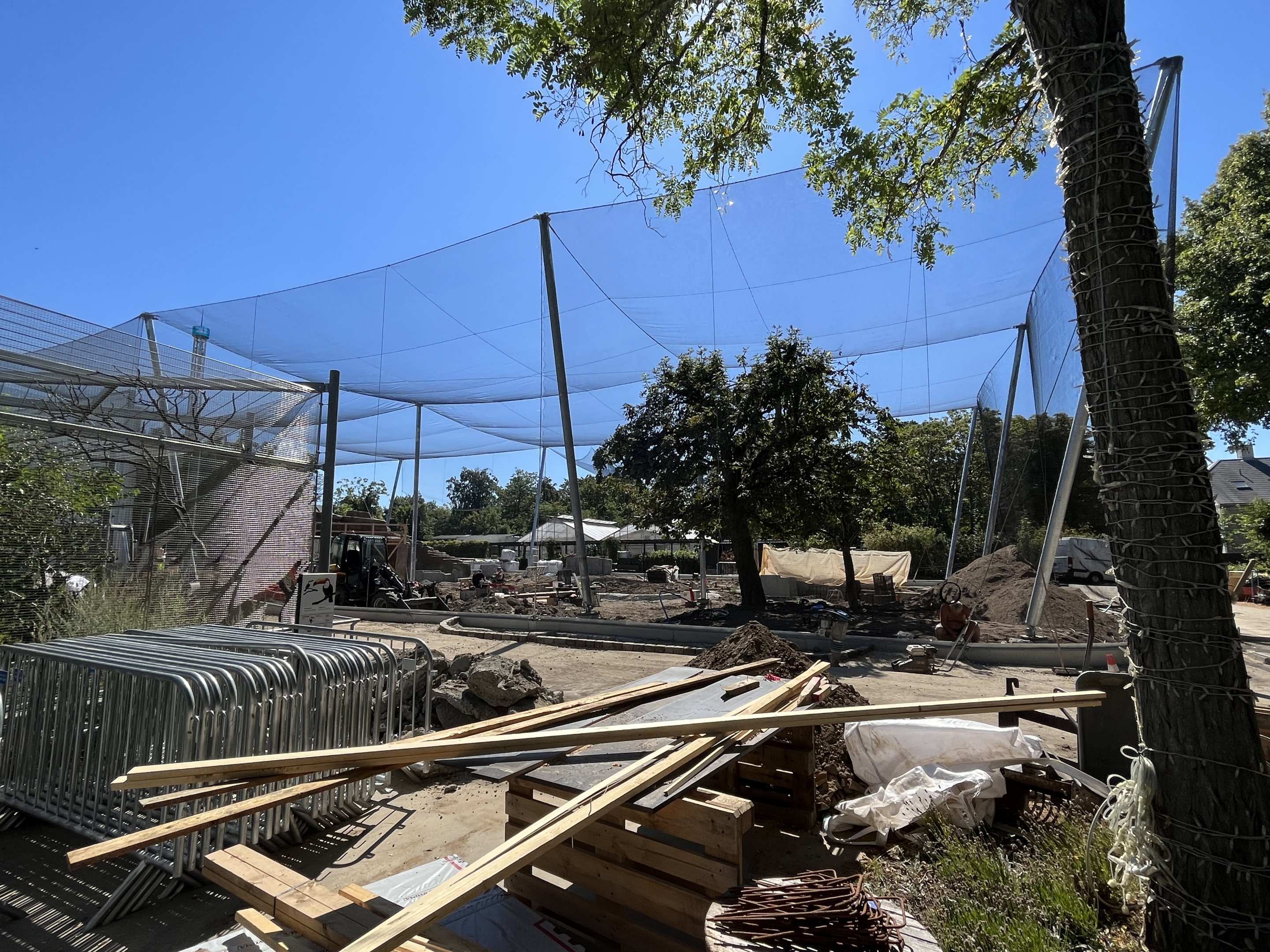 Future Australian Aviary