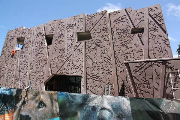 Future Bull elephant house taronga zoo