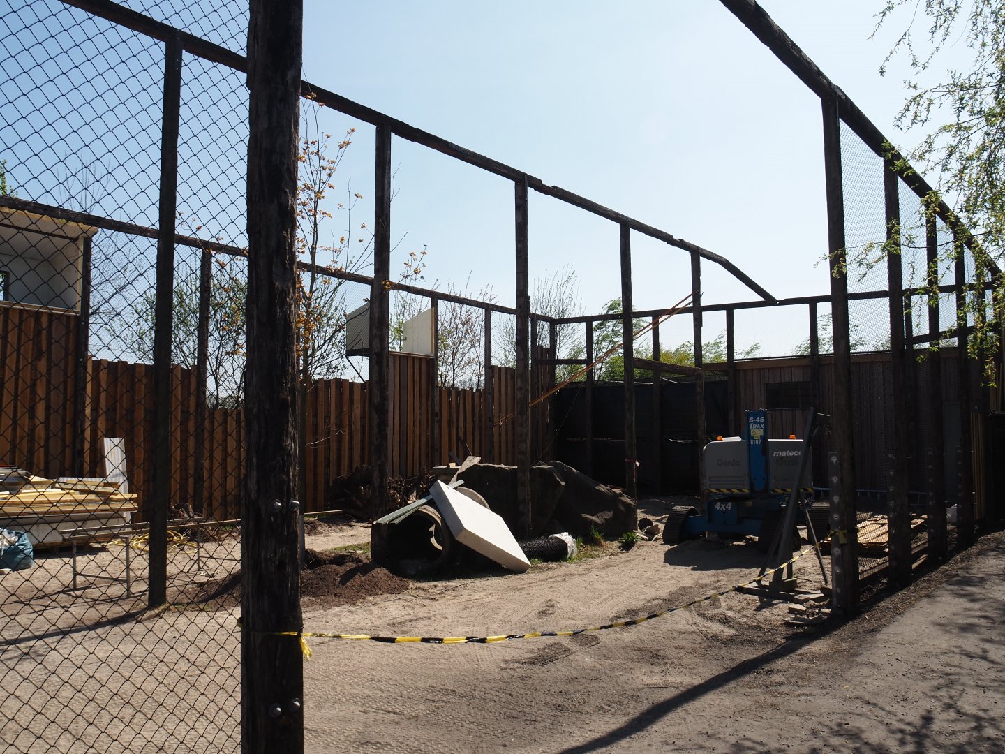 Future scavenger aviary construction, 2025-04-12