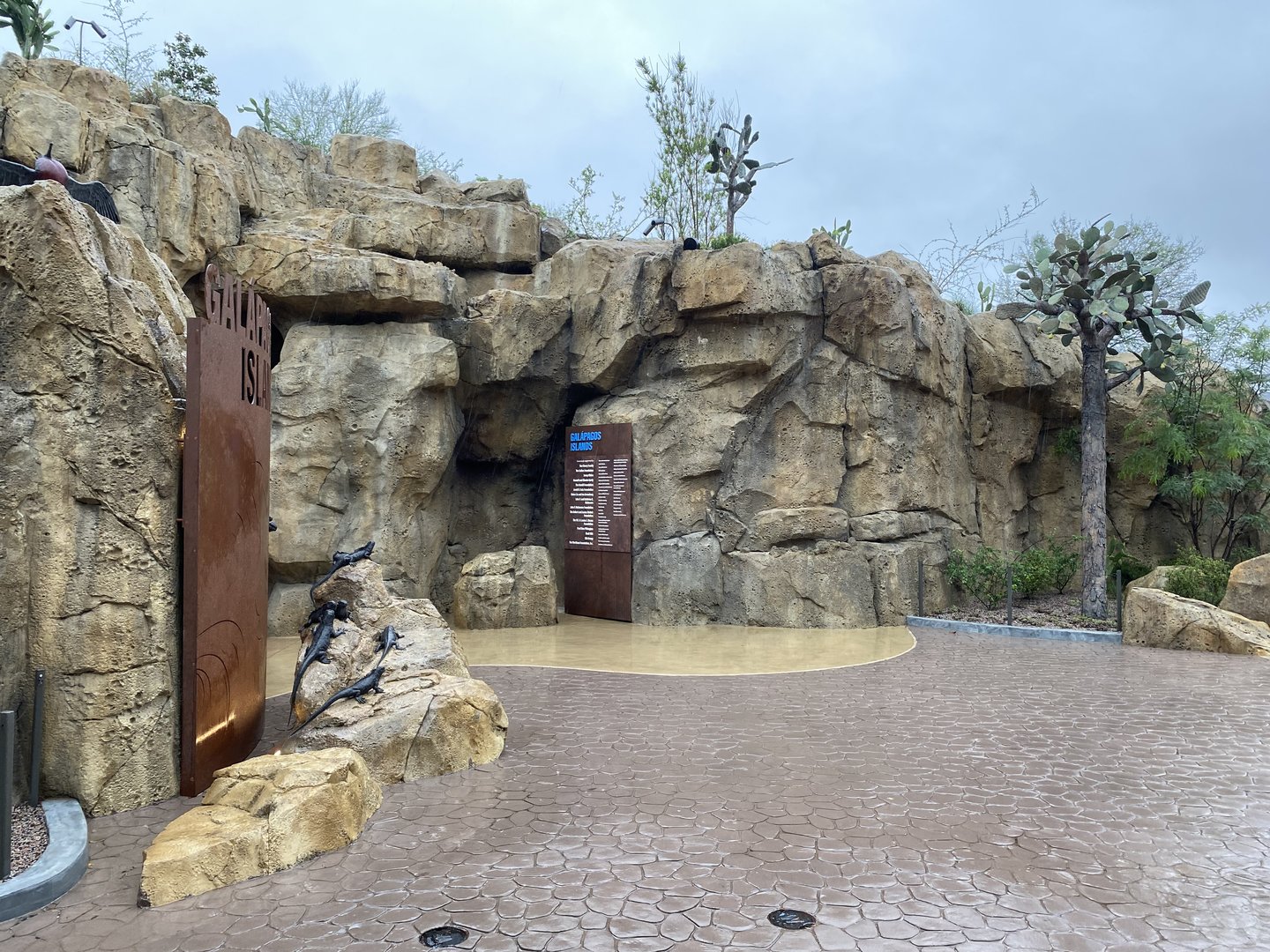 Galápagos Islands- Entrance