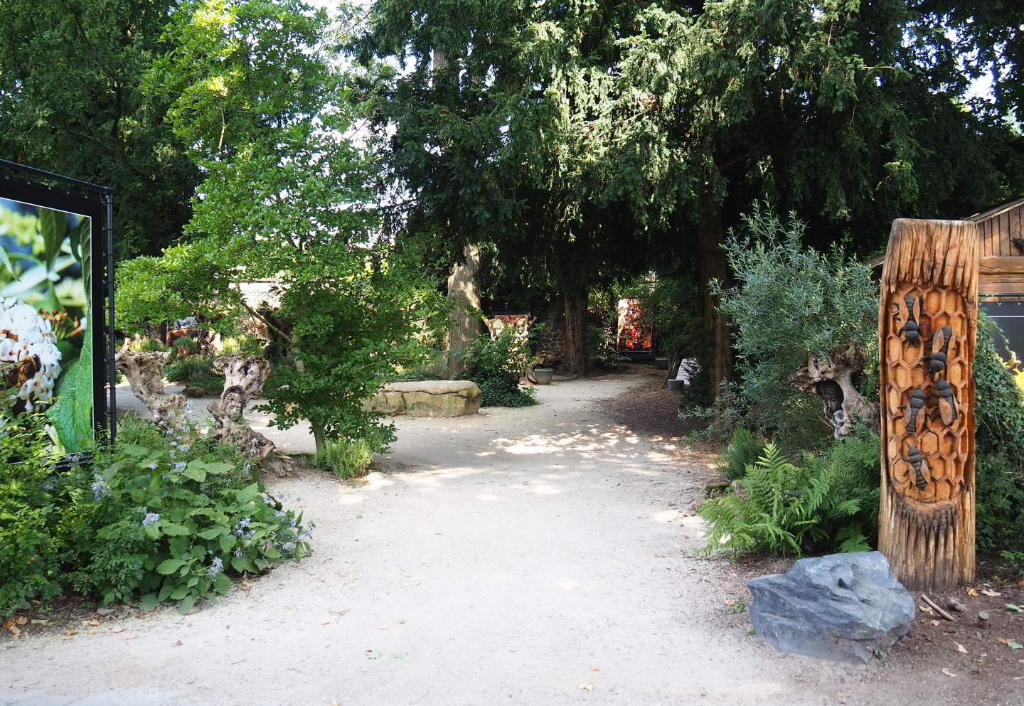 Garden area with new educational exhibition on pollinators, 2021-09-02