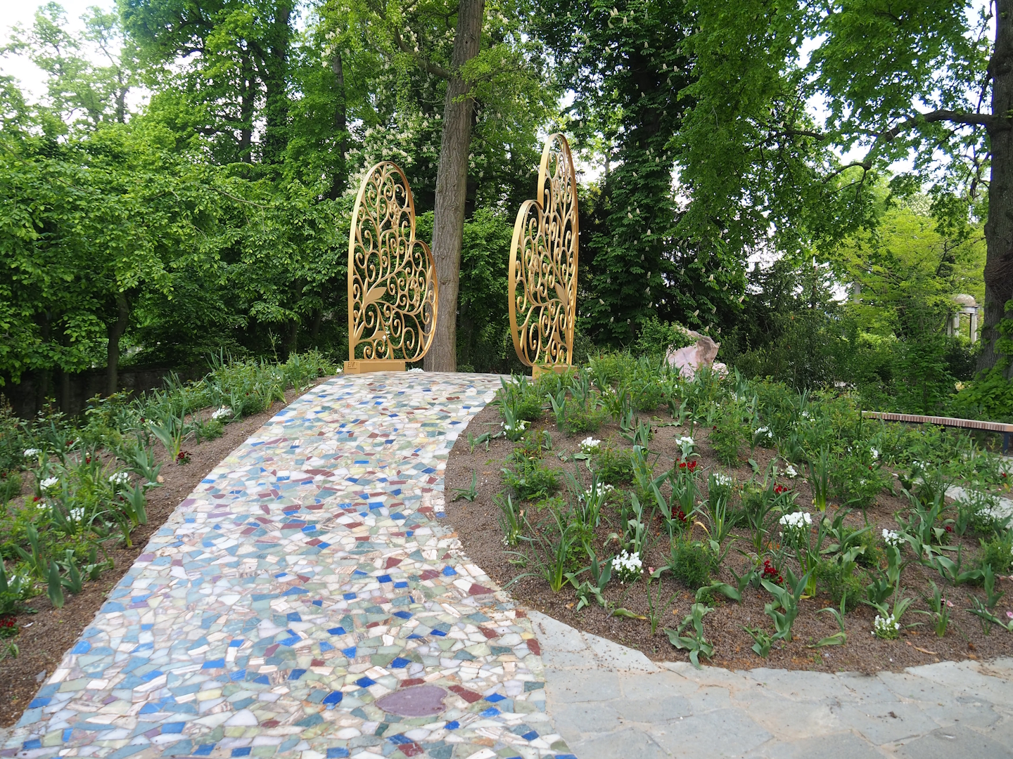 "Garden of Hearts", 2023-05-16