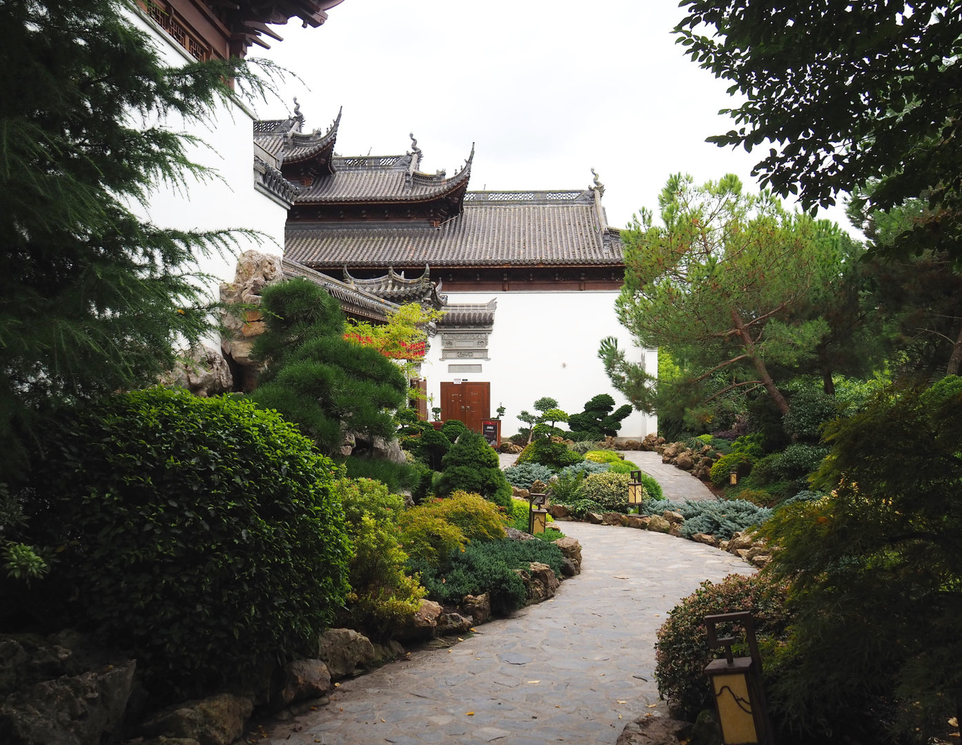 Gardens near Chinese restaurant, 2022-09-15