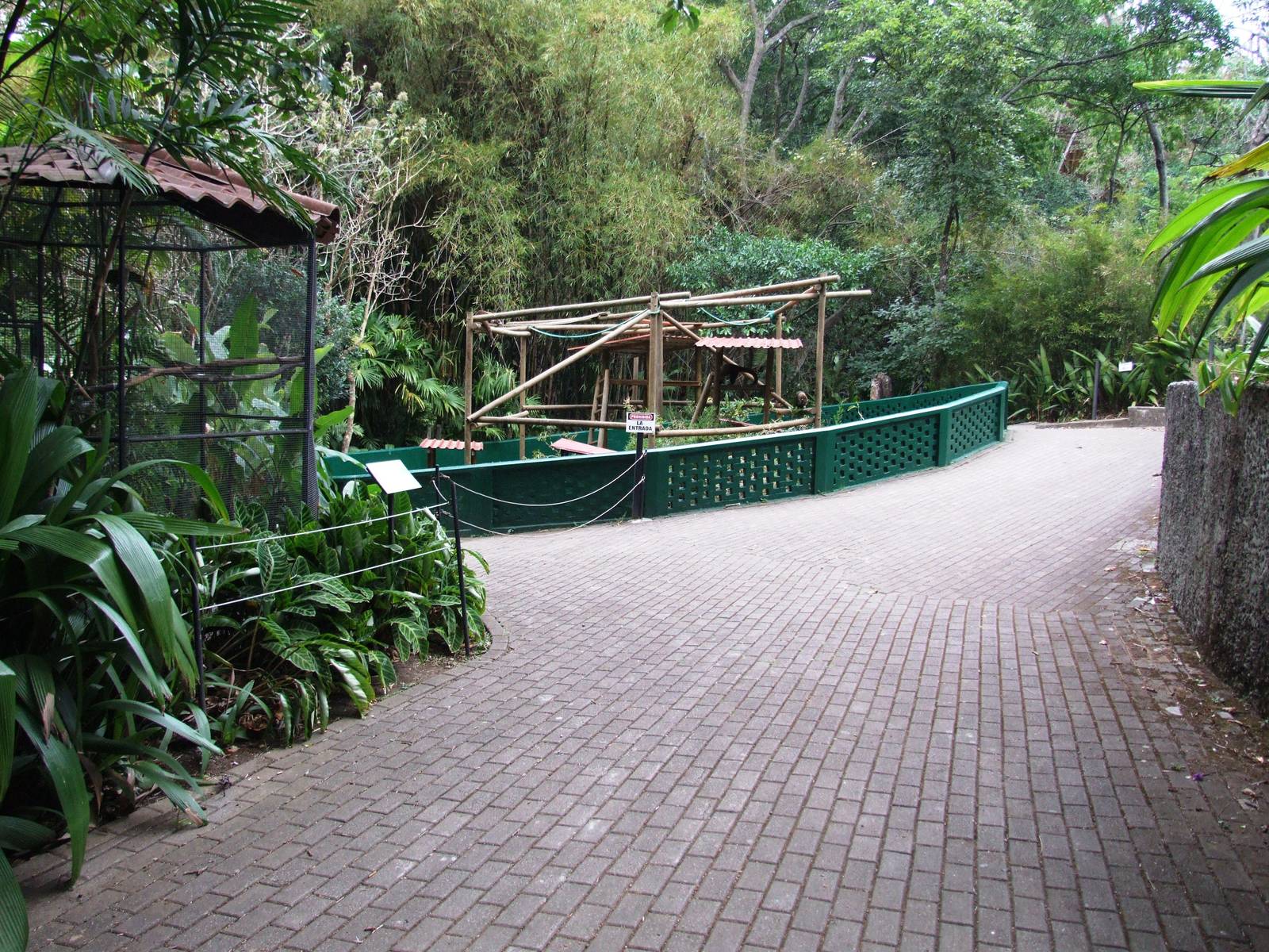 General View at Zoo Simon Bolivar, 12/04/14