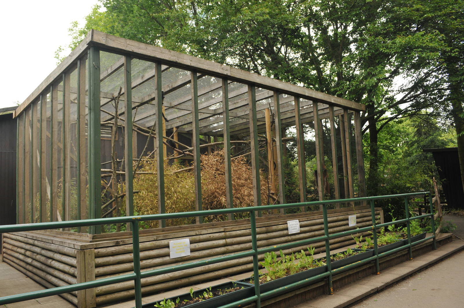 GEOLDI'S MONKEY ENCLOSURE