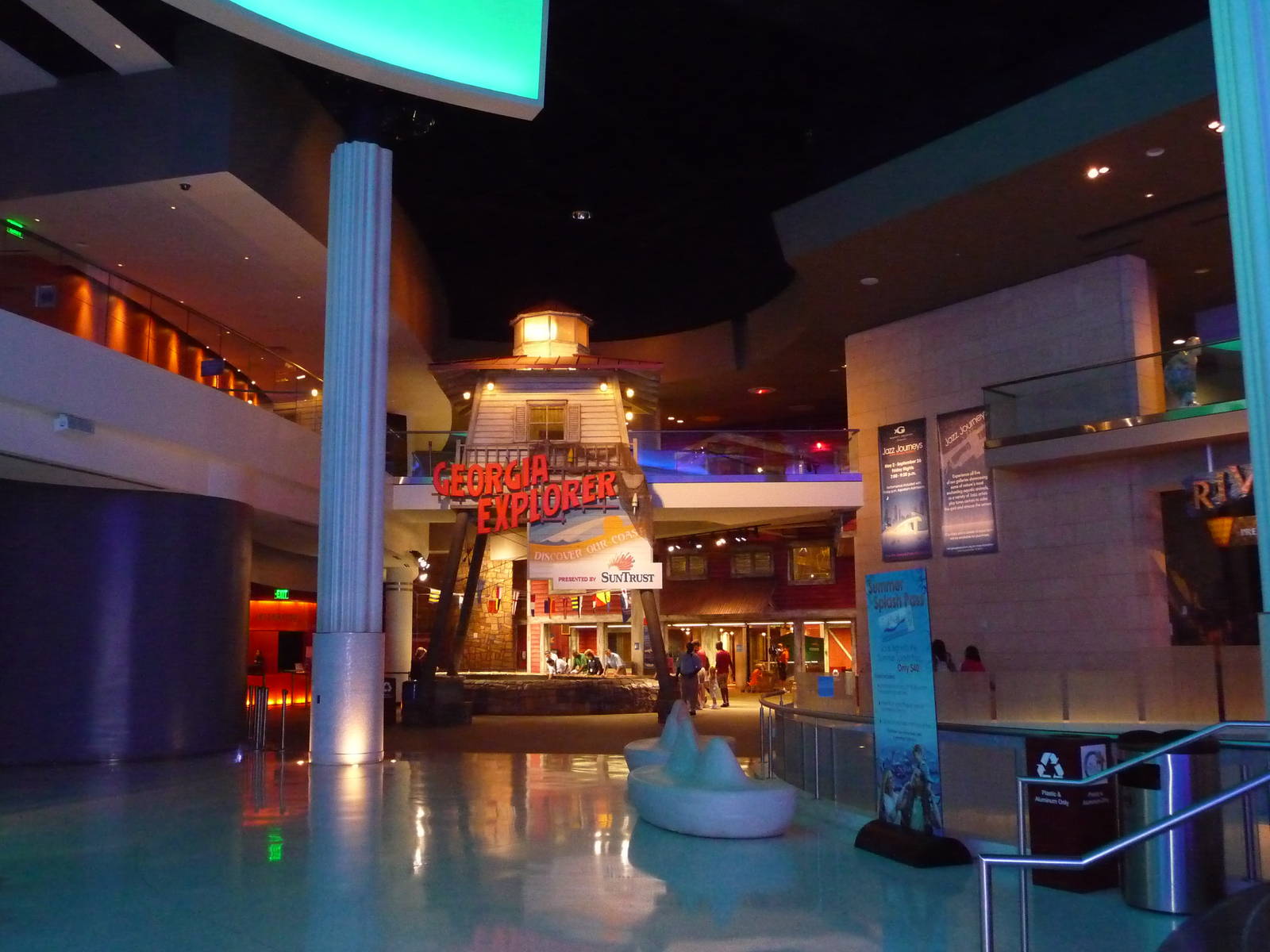 Georgia Aquarium - Main Meeting Area