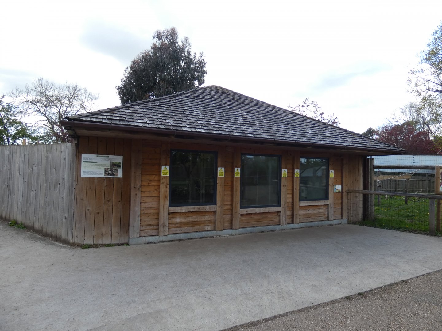 Giant anteater and Red howler house