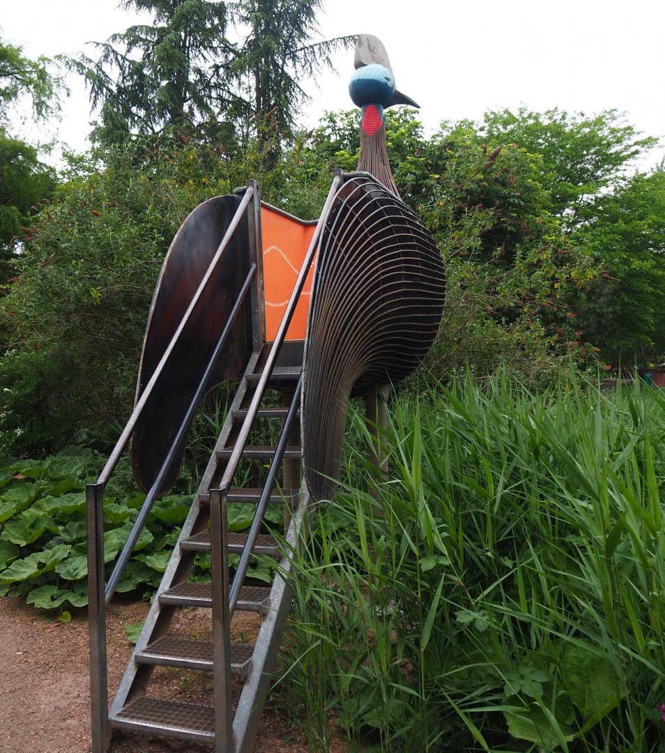 Giant cassowary-shaped viewing point, 2020-05-23
