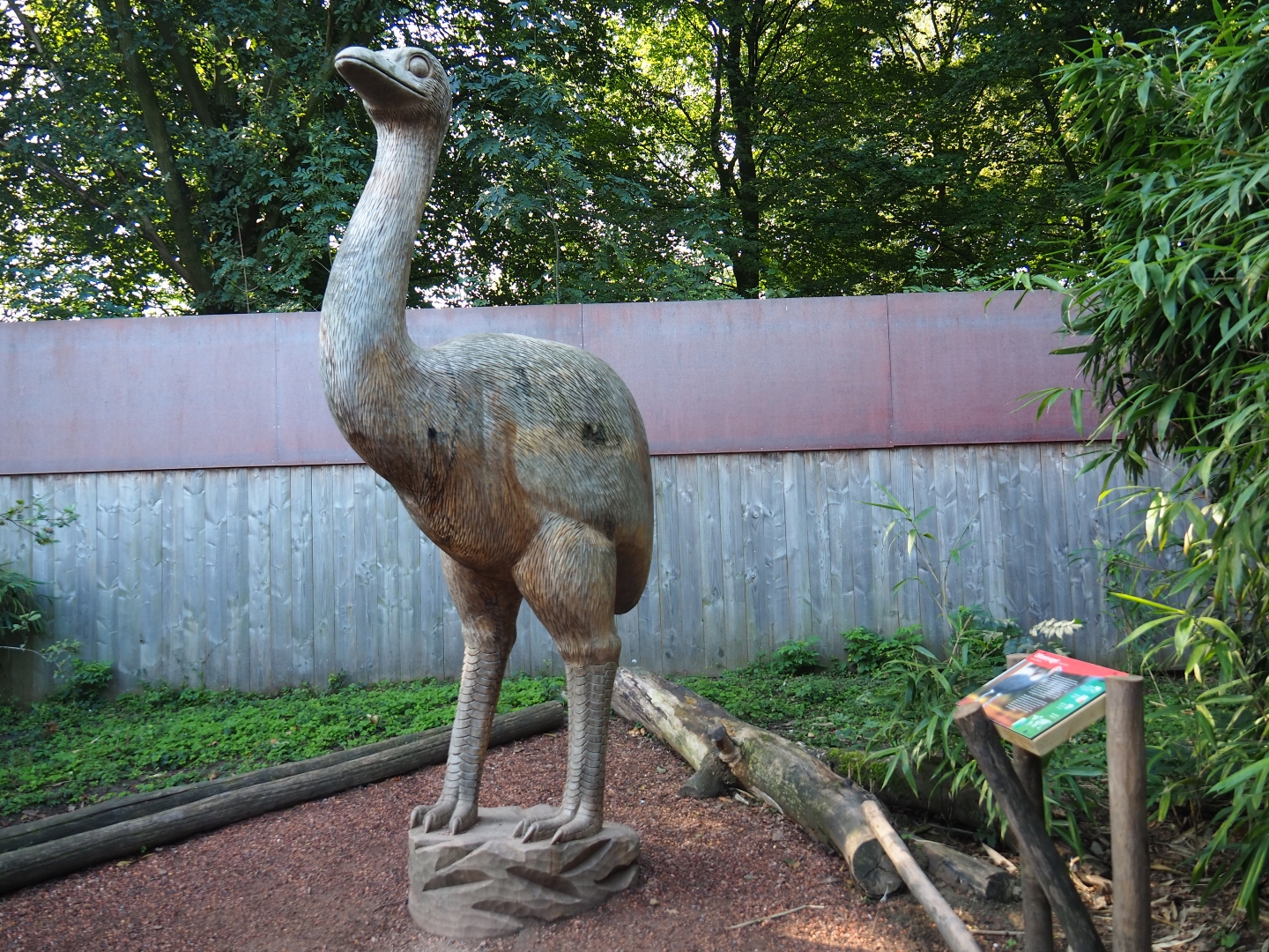 Giant elephant bird (Aepyornis maximus) statue (Sep 2nd, 2018)