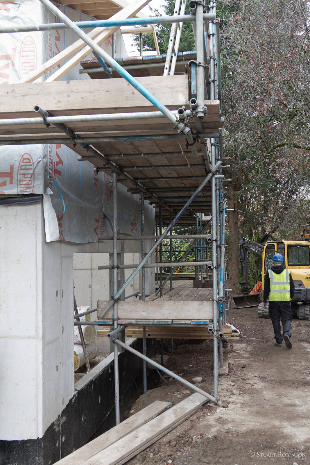 Giant, Giant Otter Construction - 15/11/2011