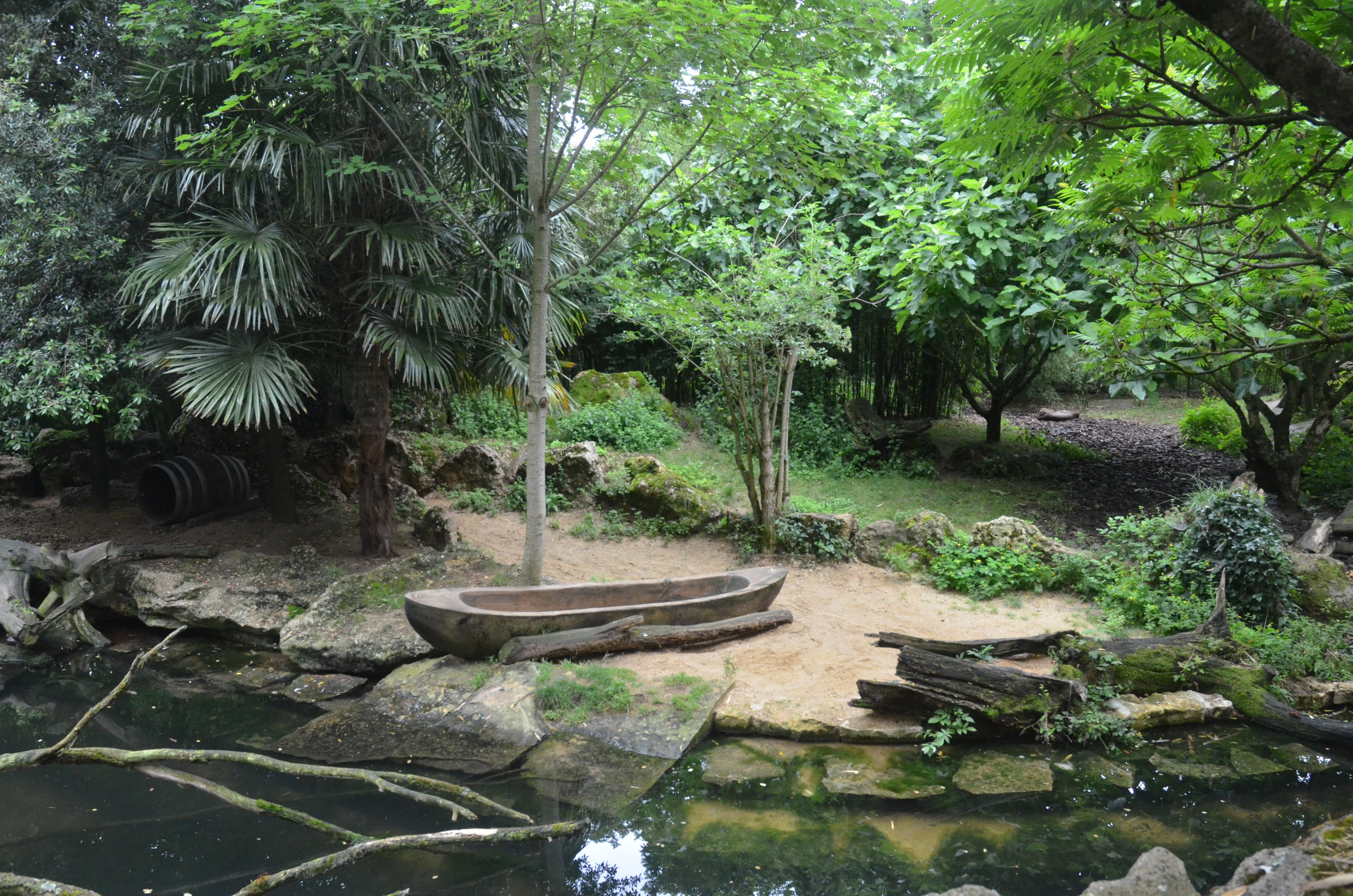 Giant Otter Enclosure at Doué-la-Fontaine, 15/06/18