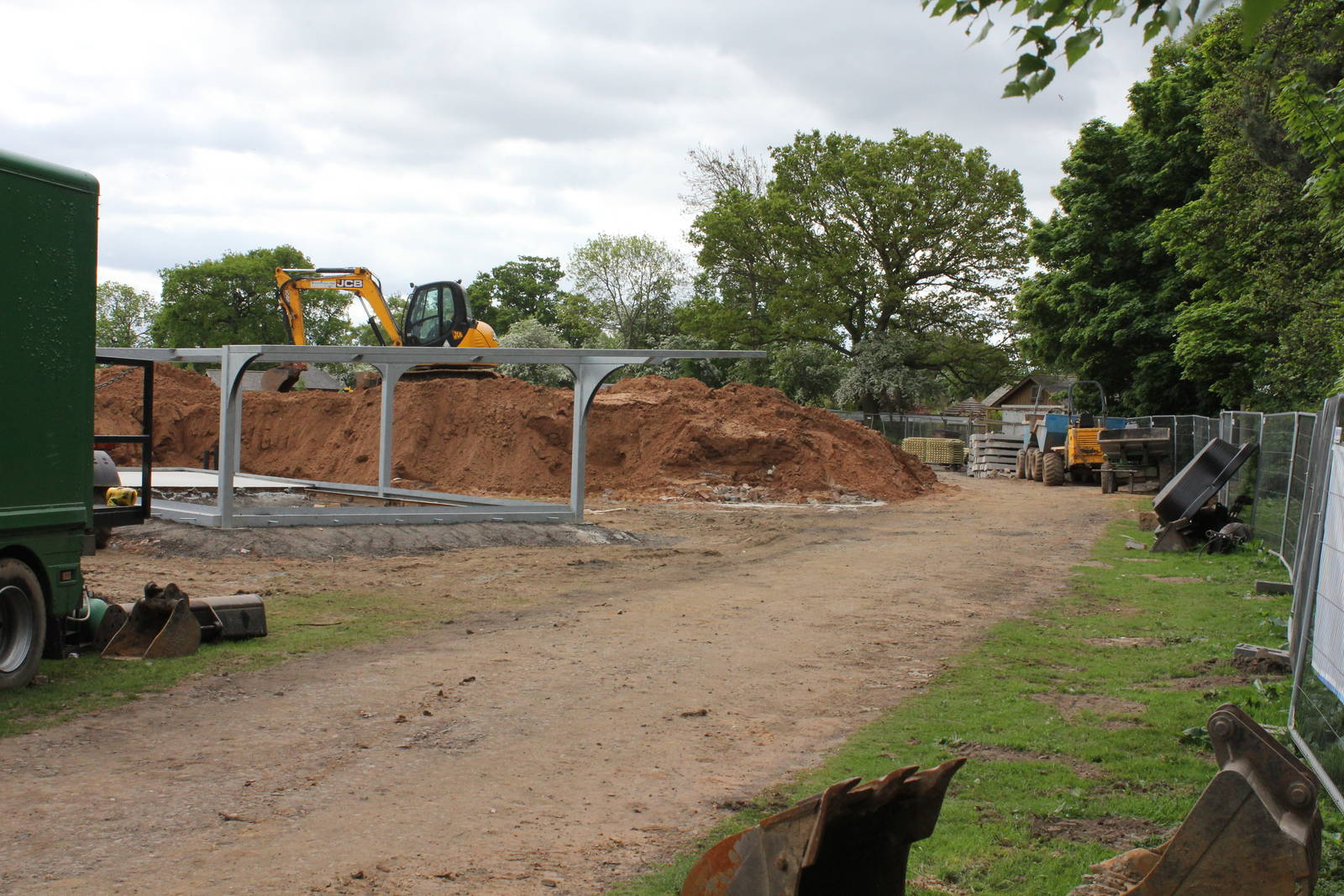 Giant otter enclosure building 17-5-15