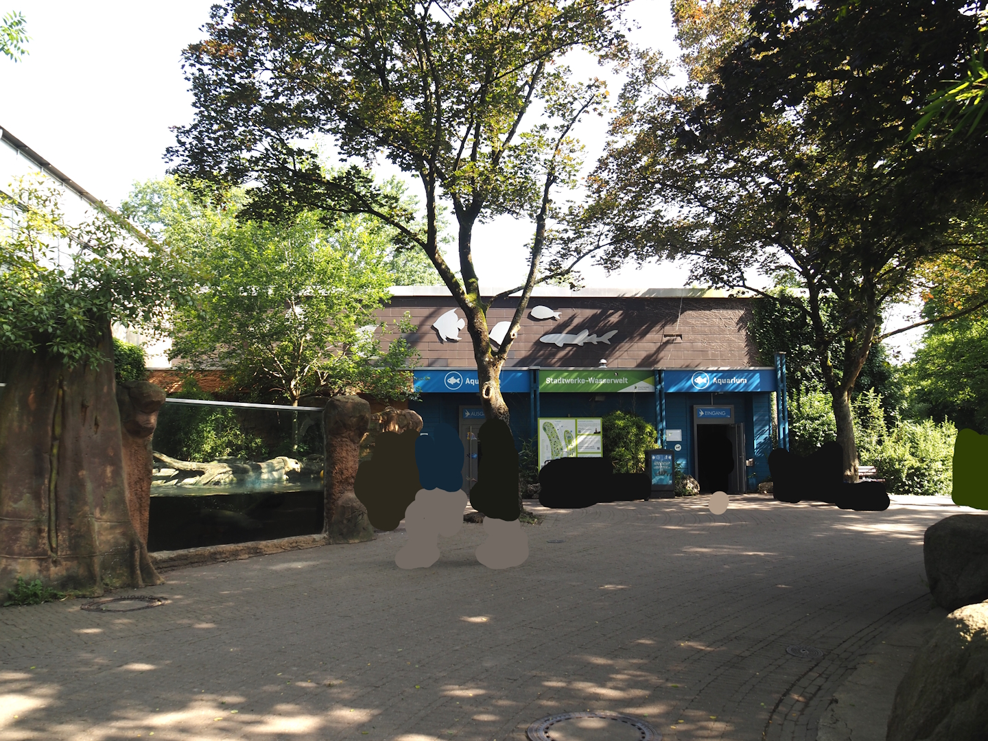 Giant otter exhibit and exterior of the aquarium building, 2024-06-08