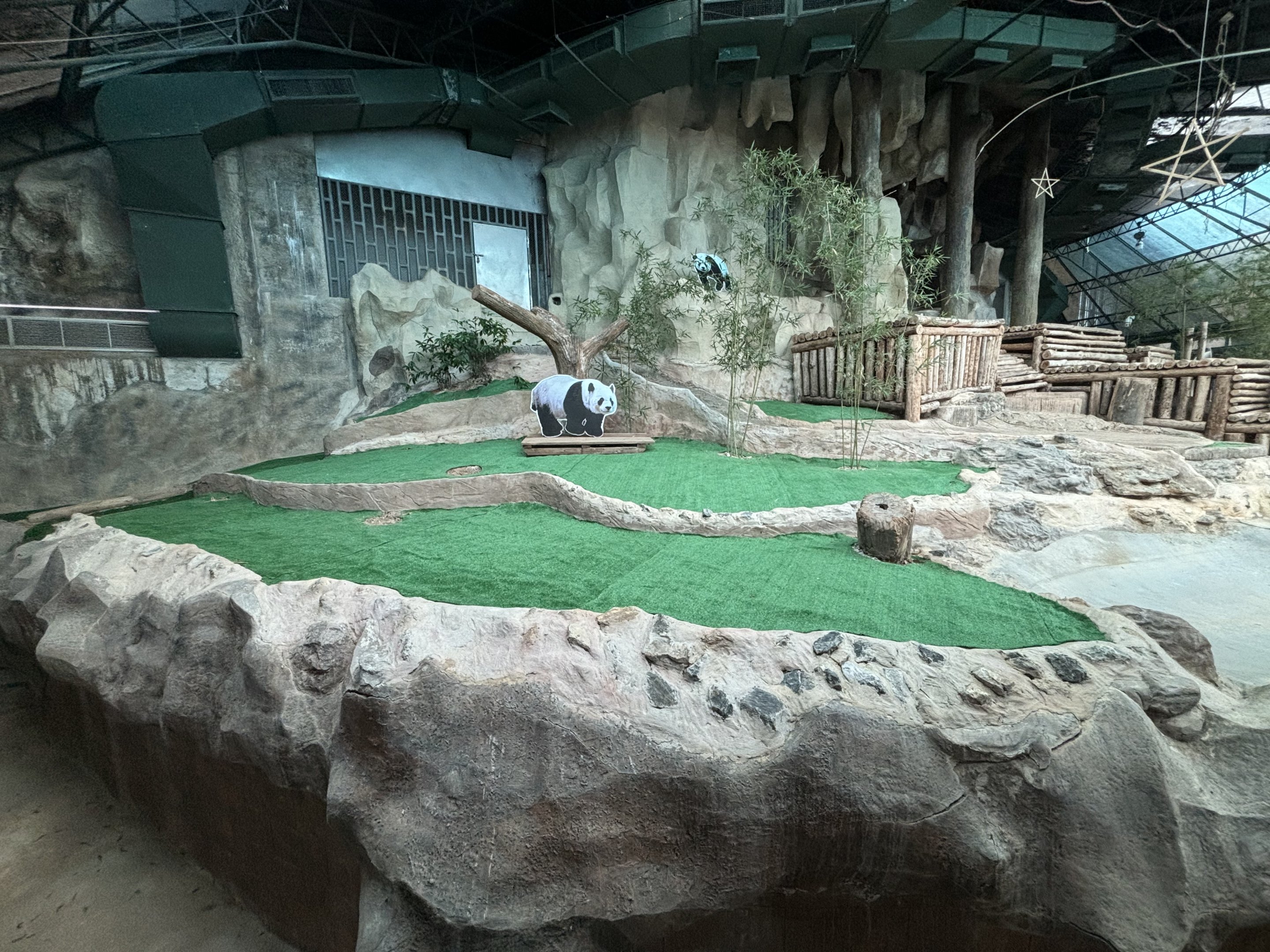 Giant Panda Exhibit - empty