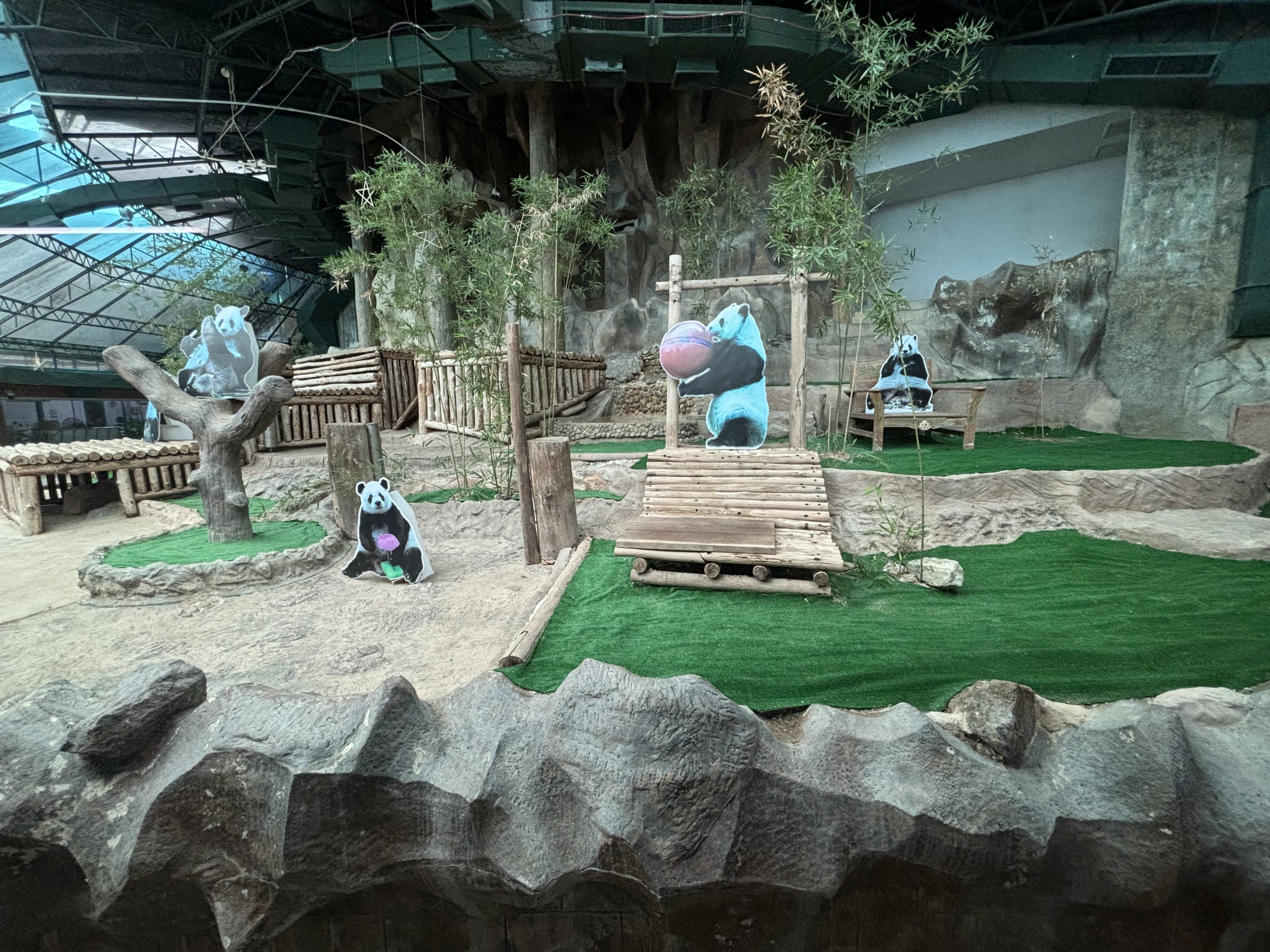 Giant Panda Exhibit - empty