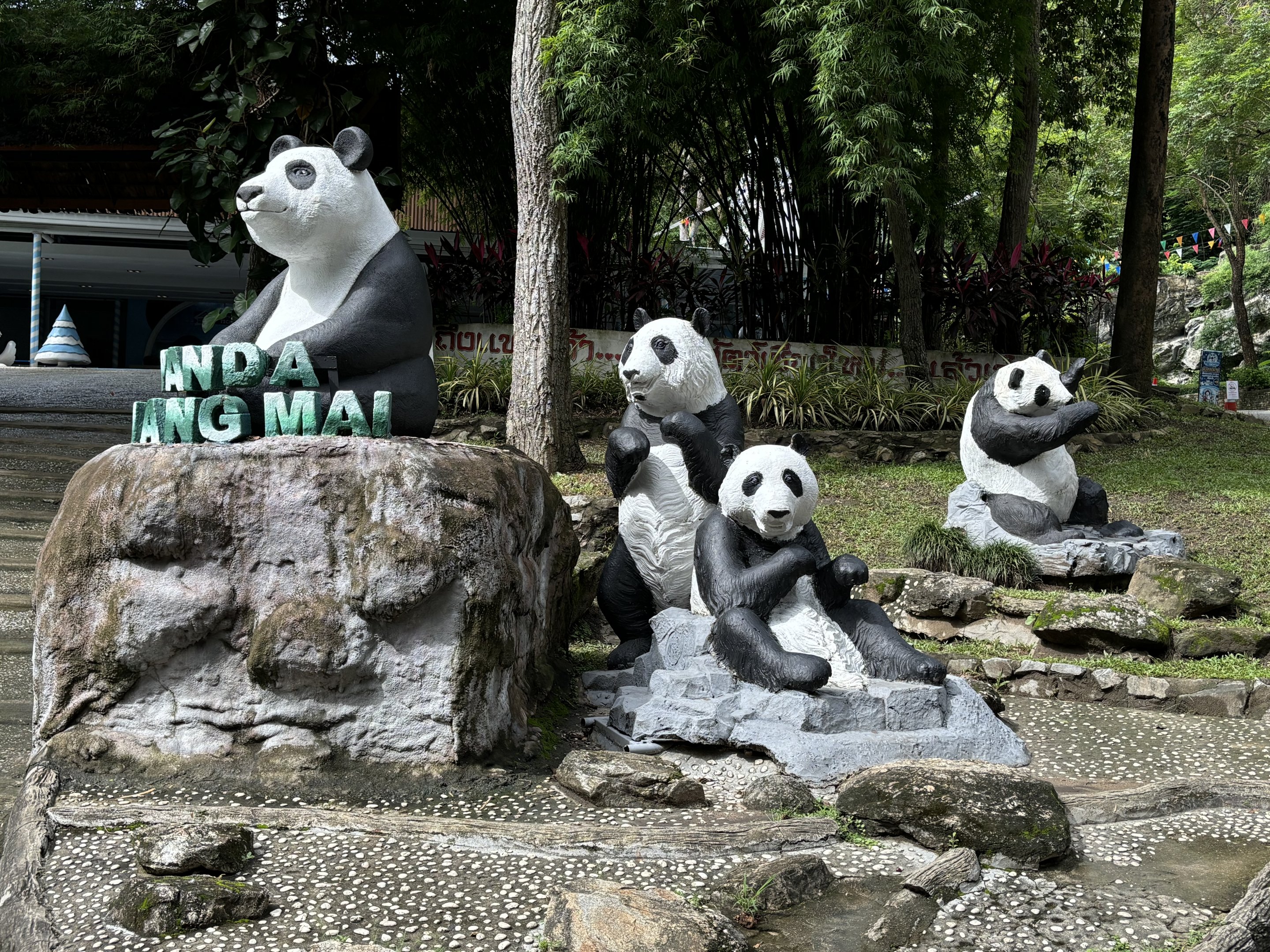Giant Panda Statues