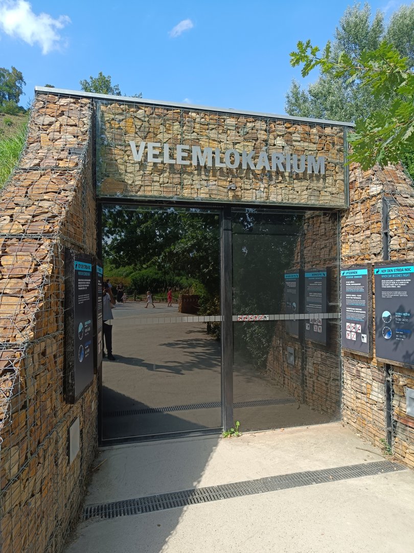 Giant Salamander Pavilion (Velemlokarium) entrance