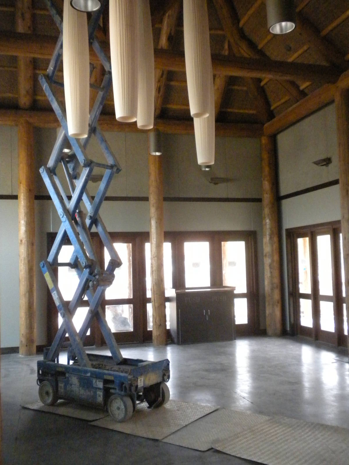 Giants of the Savanna - Restaurant